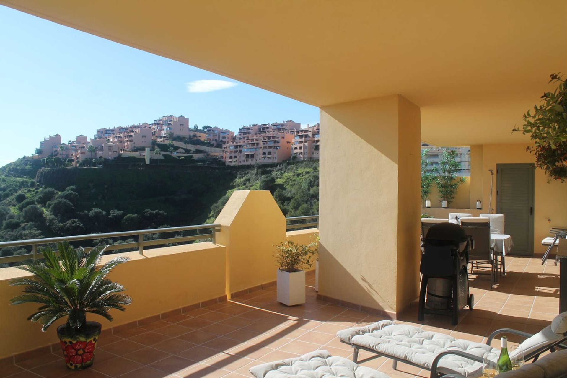 Resale - Apartment - Middle Floor Apartment - Mijas - Calahonda