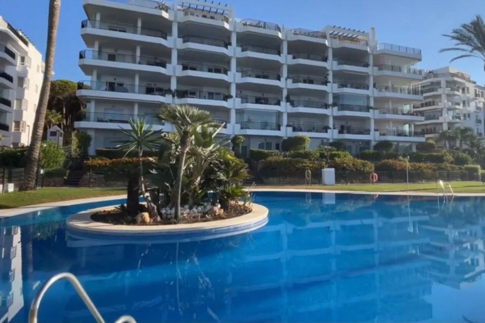 Resale - Apartment - Middle Floor Apartment - Mijas - Calahonda