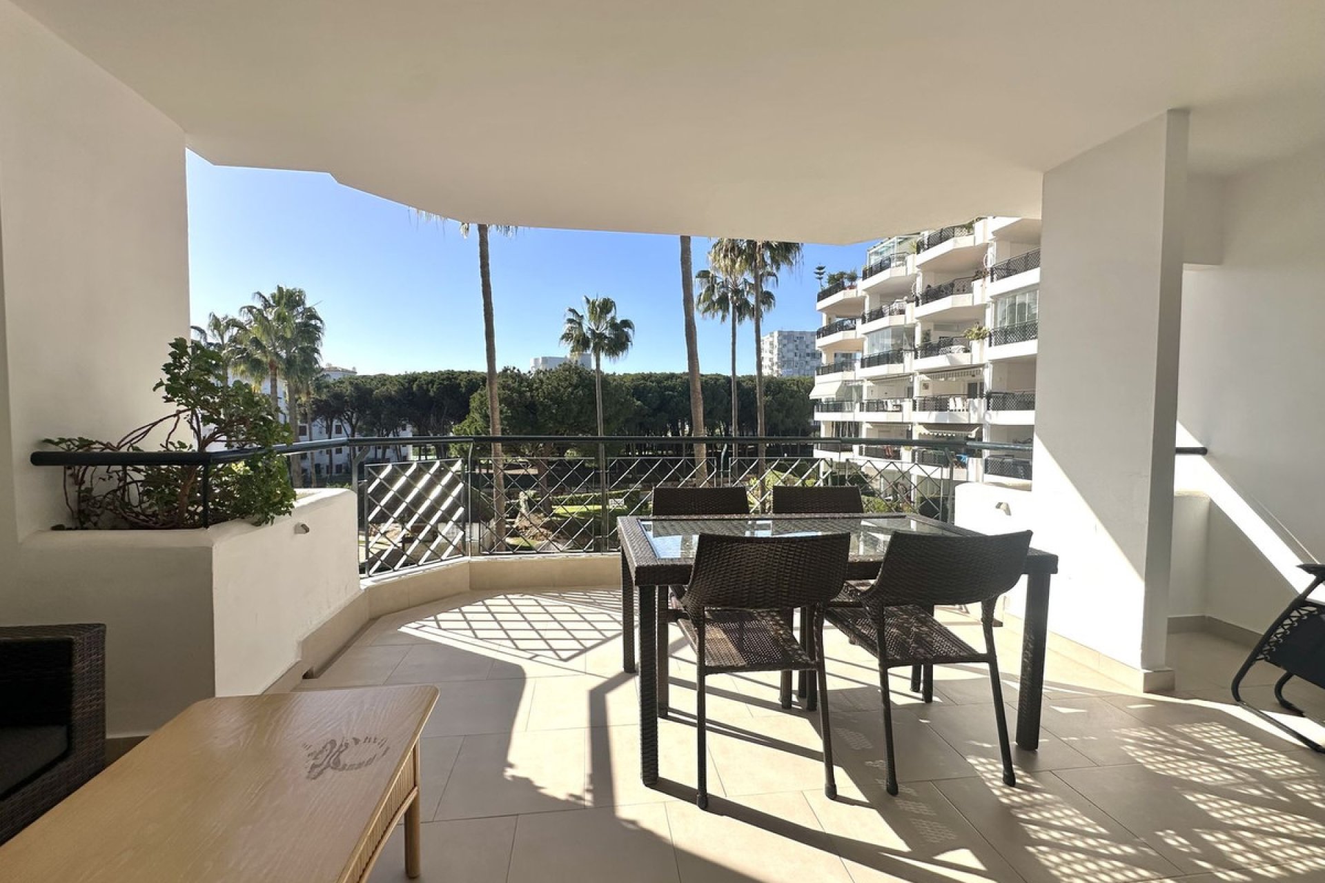 Resale - Apartment - Middle Floor Apartment - Mijas - Calahonda