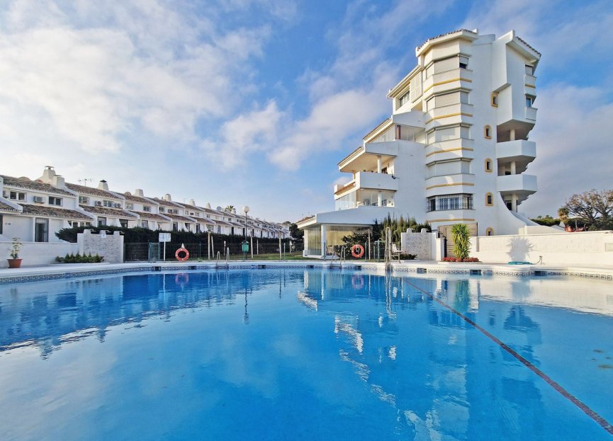 Resale - Apartment - Middle Floor Apartment - Mijas - Calahonda