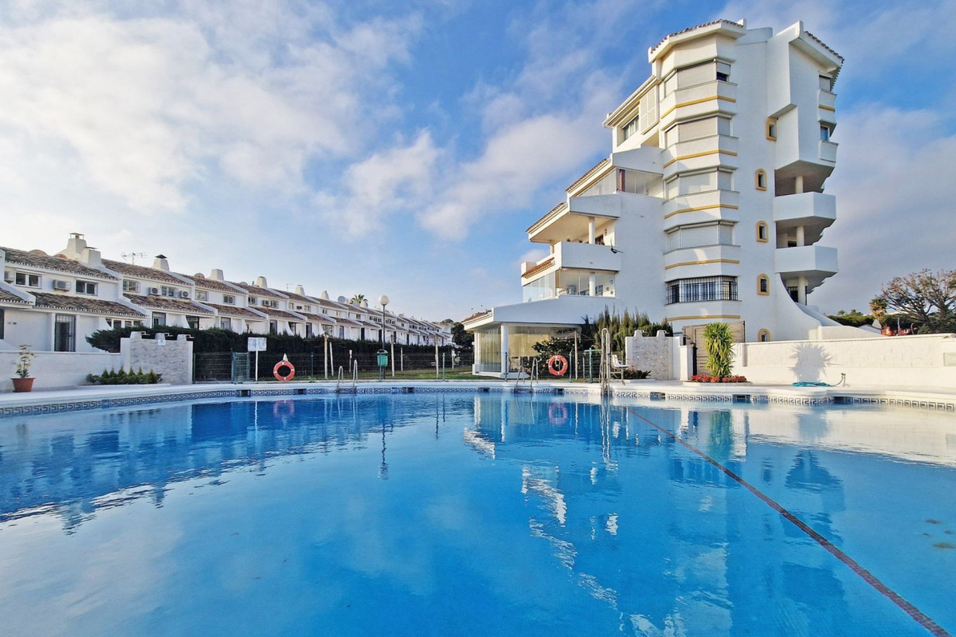 Resale - Apartment - Middle Floor Apartment - Mijas - Calahonda