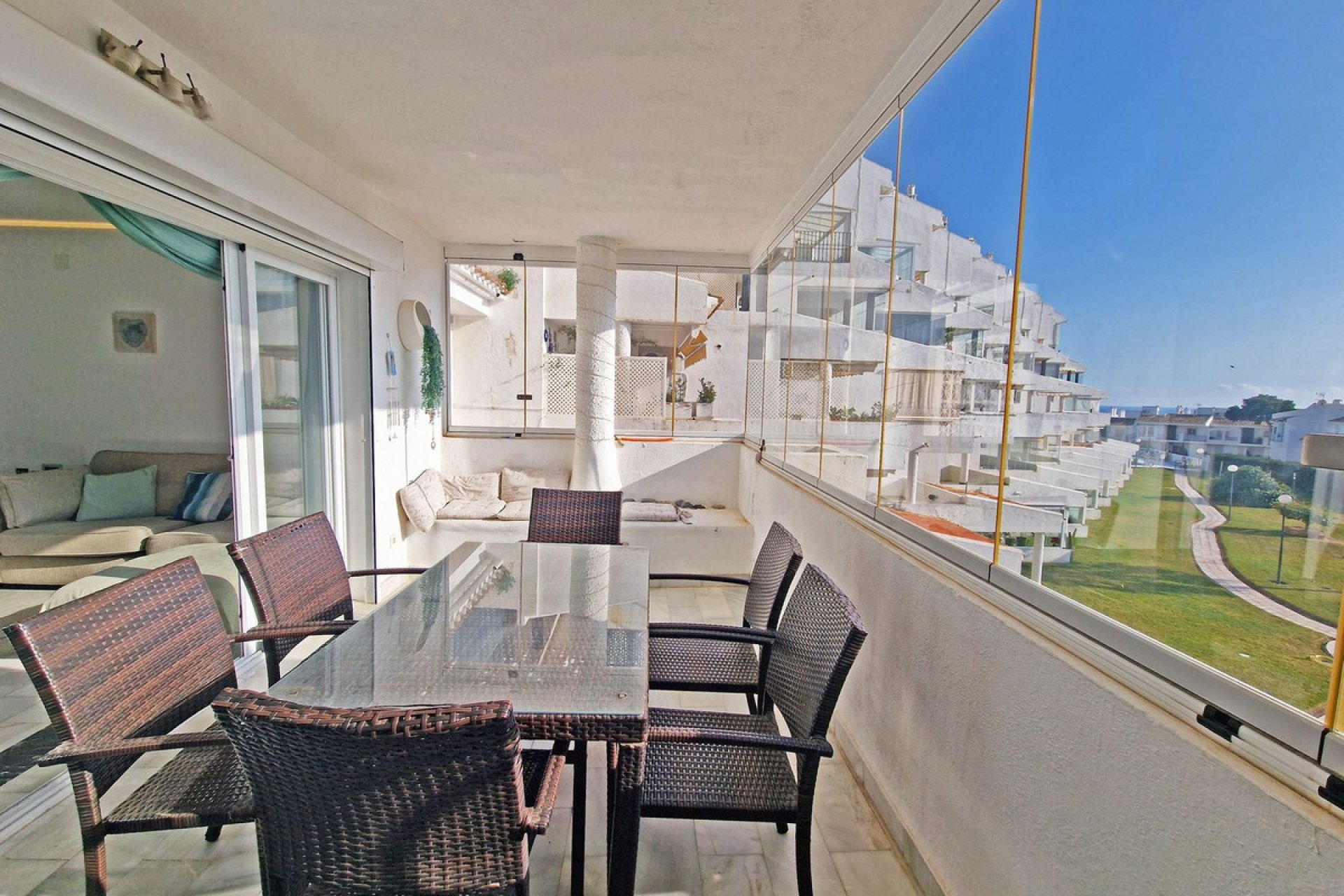 Resale - Apartment - Middle Floor Apartment - Mijas - Calahonda