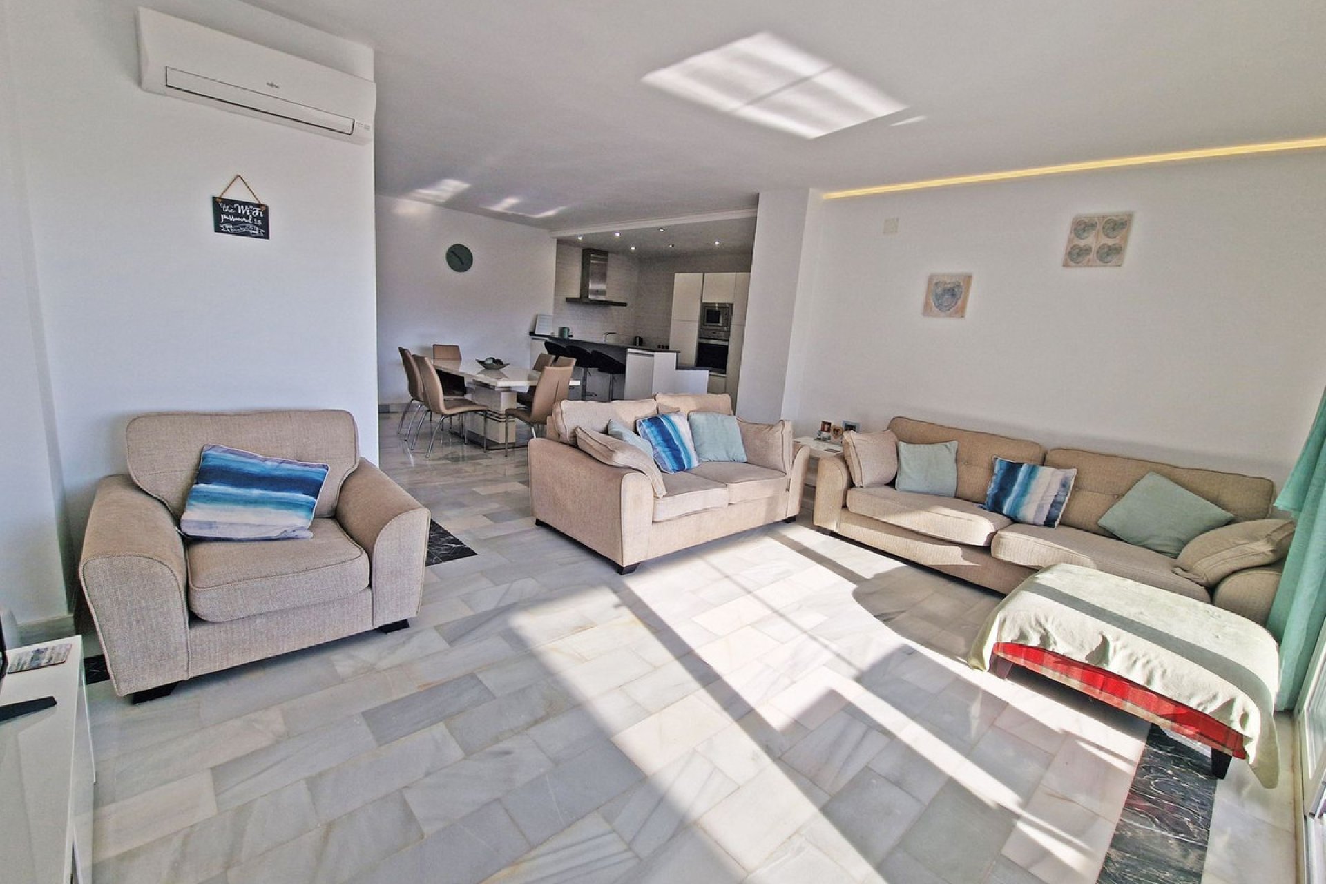 Resale - Apartment - Middle Floor Apartment - Mijas - Calahonda