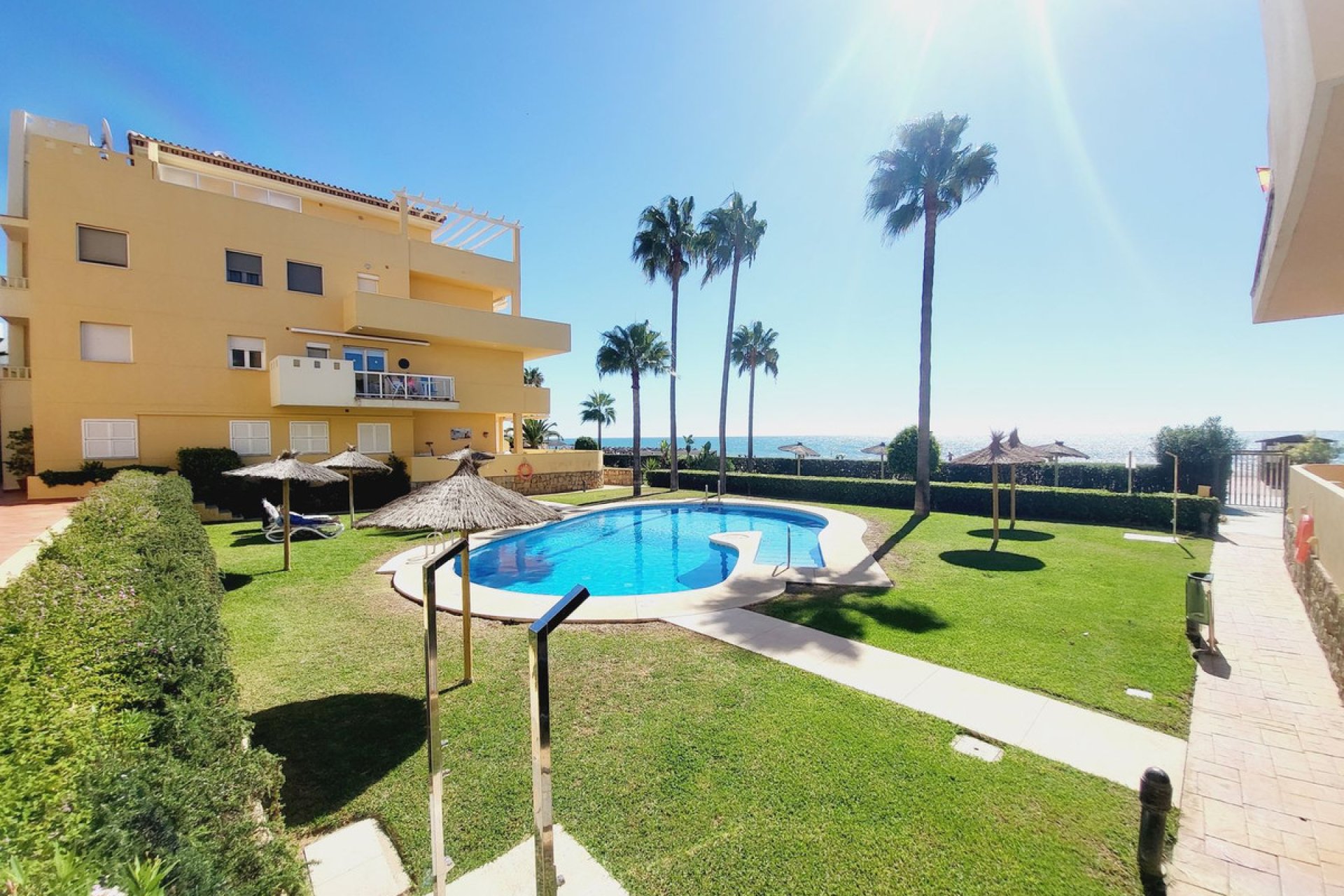 Resale - Apartment - Middle Floor Apartment - Mijas - La Cala De Mijas