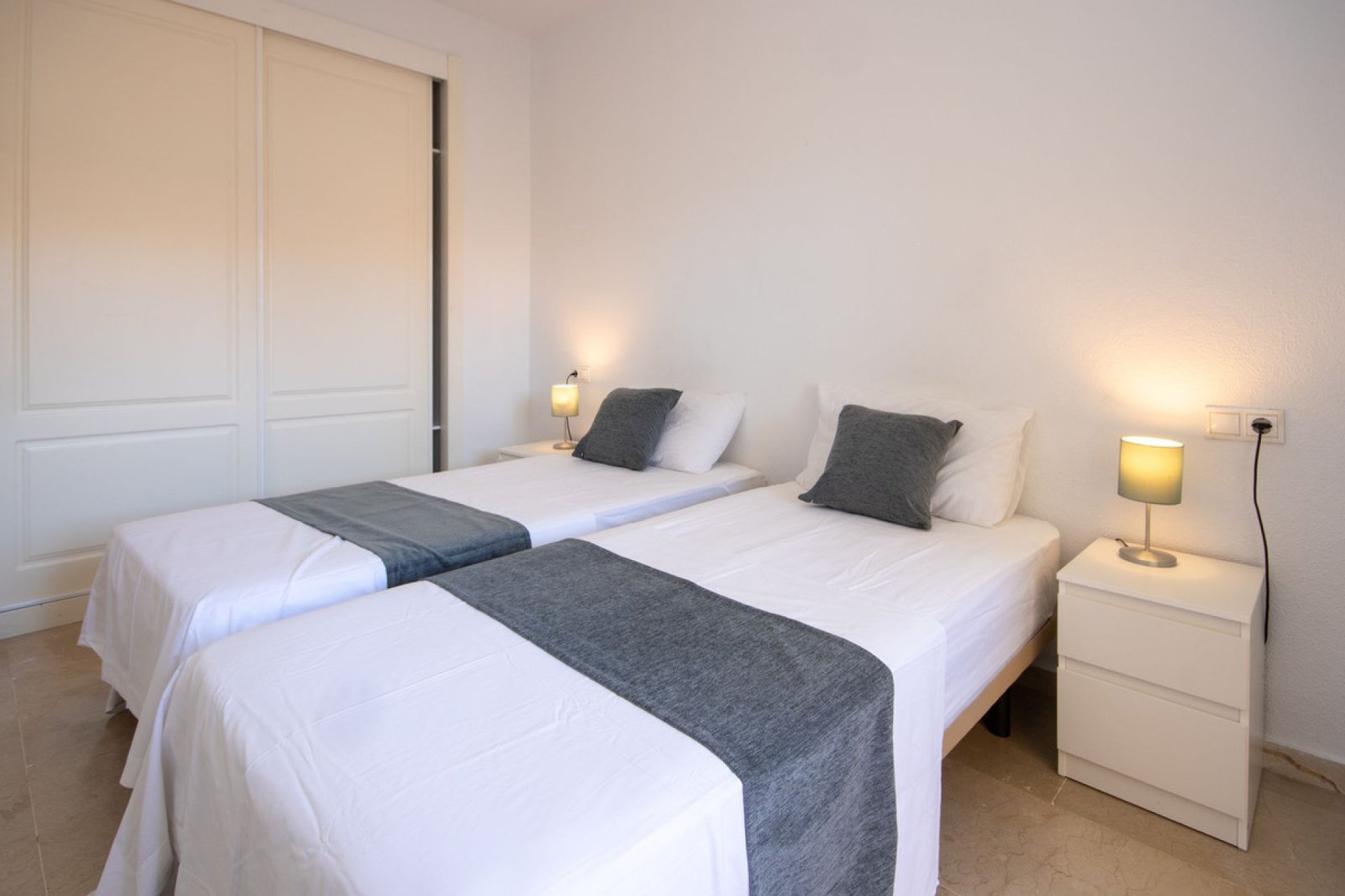 Resale - Apartment - Middle Floor Apartment - Mijas - La Cala De Mijas