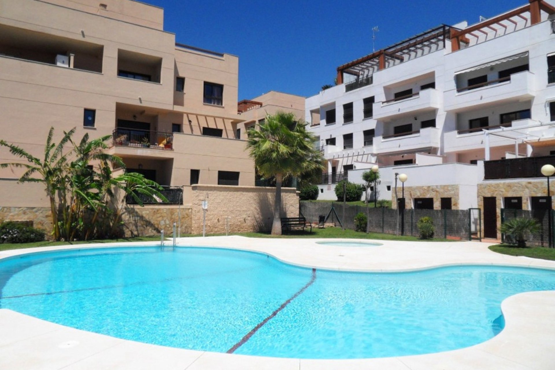 Resale - Apartment - Middle Floor Apartment - Mijas - La Cala De Mijas