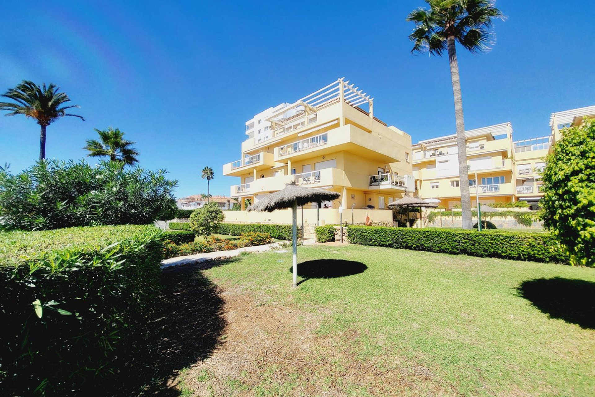 Resale - Apartment - Middle Floor Apartment - Mijas - La Cala De Mijas