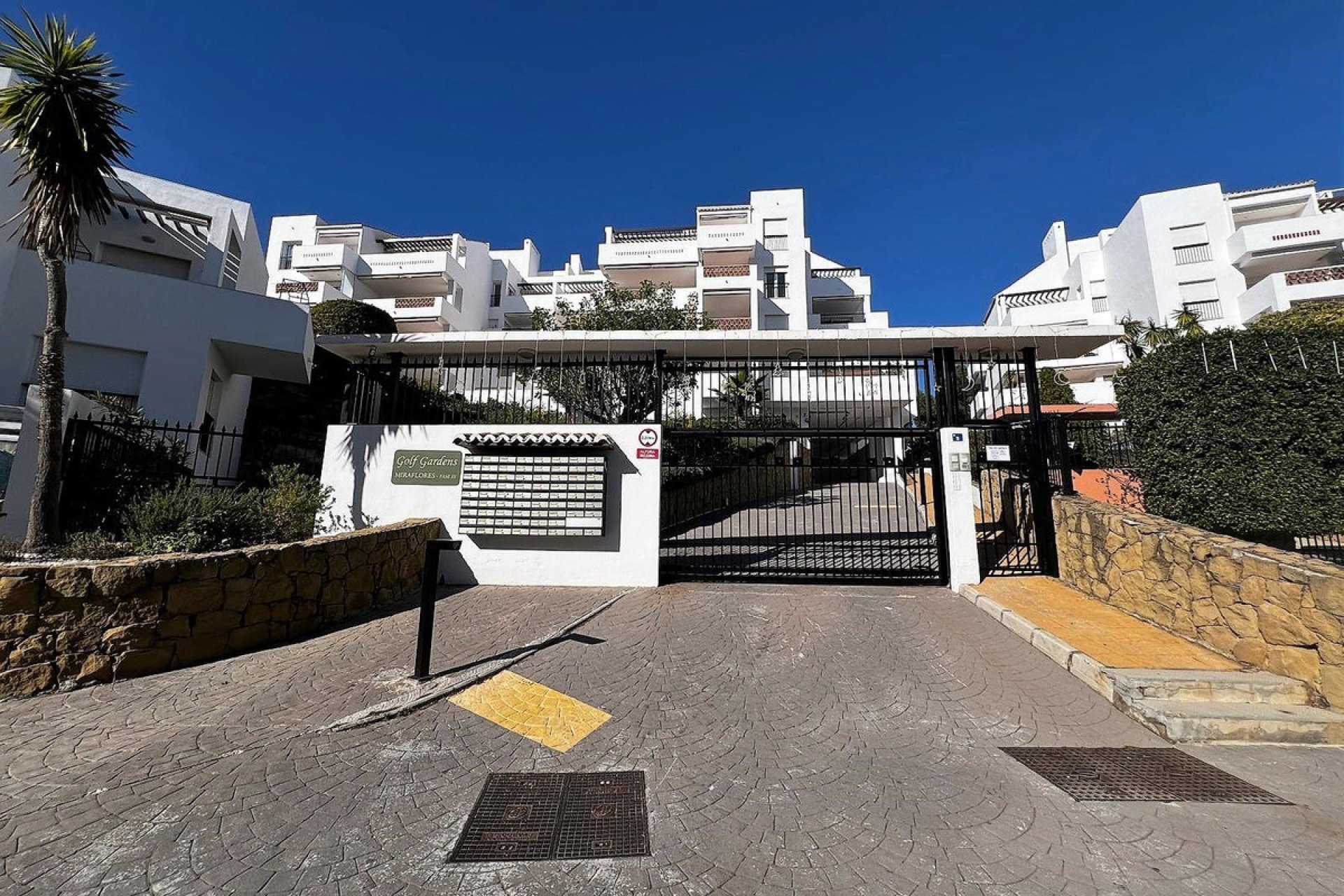 Resale - Apartment - Middle Floor Apartment - Mijas - Riviera Del Sol