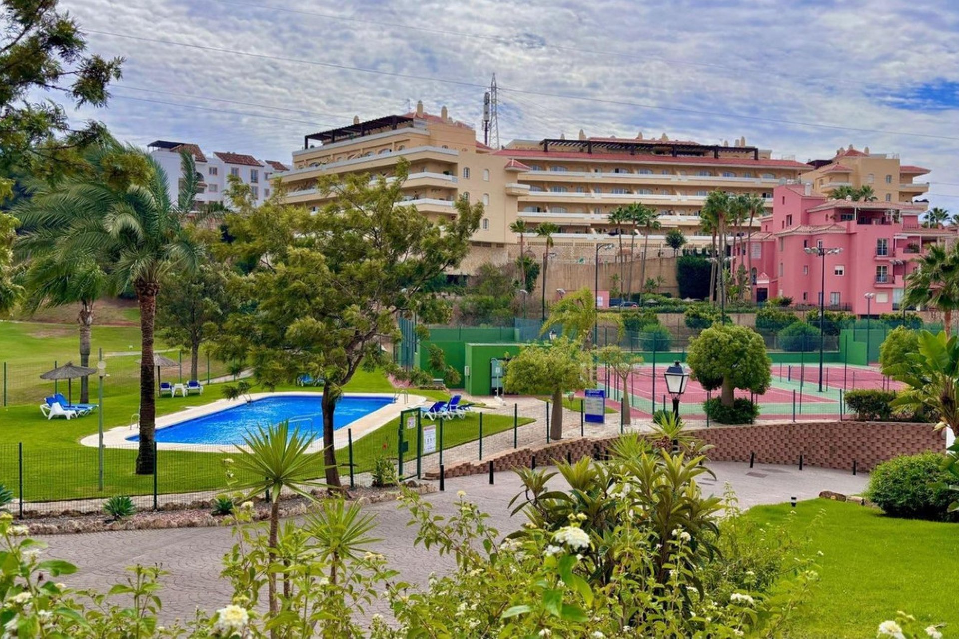 Resale - Apartment - Middle Floor Apartment - Mijas - Riviera Del Sol