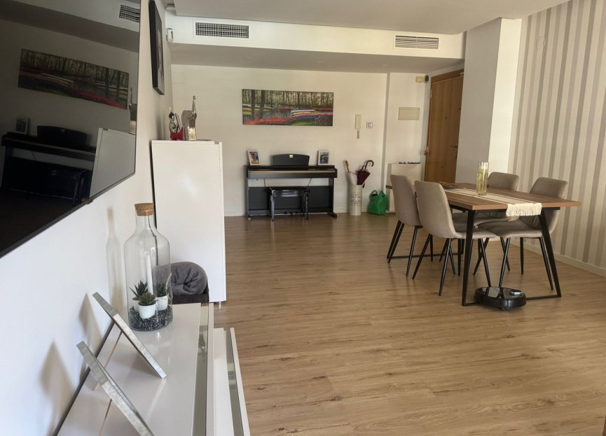 Resale - Apartment - Middle Floor Apartment - Mijas