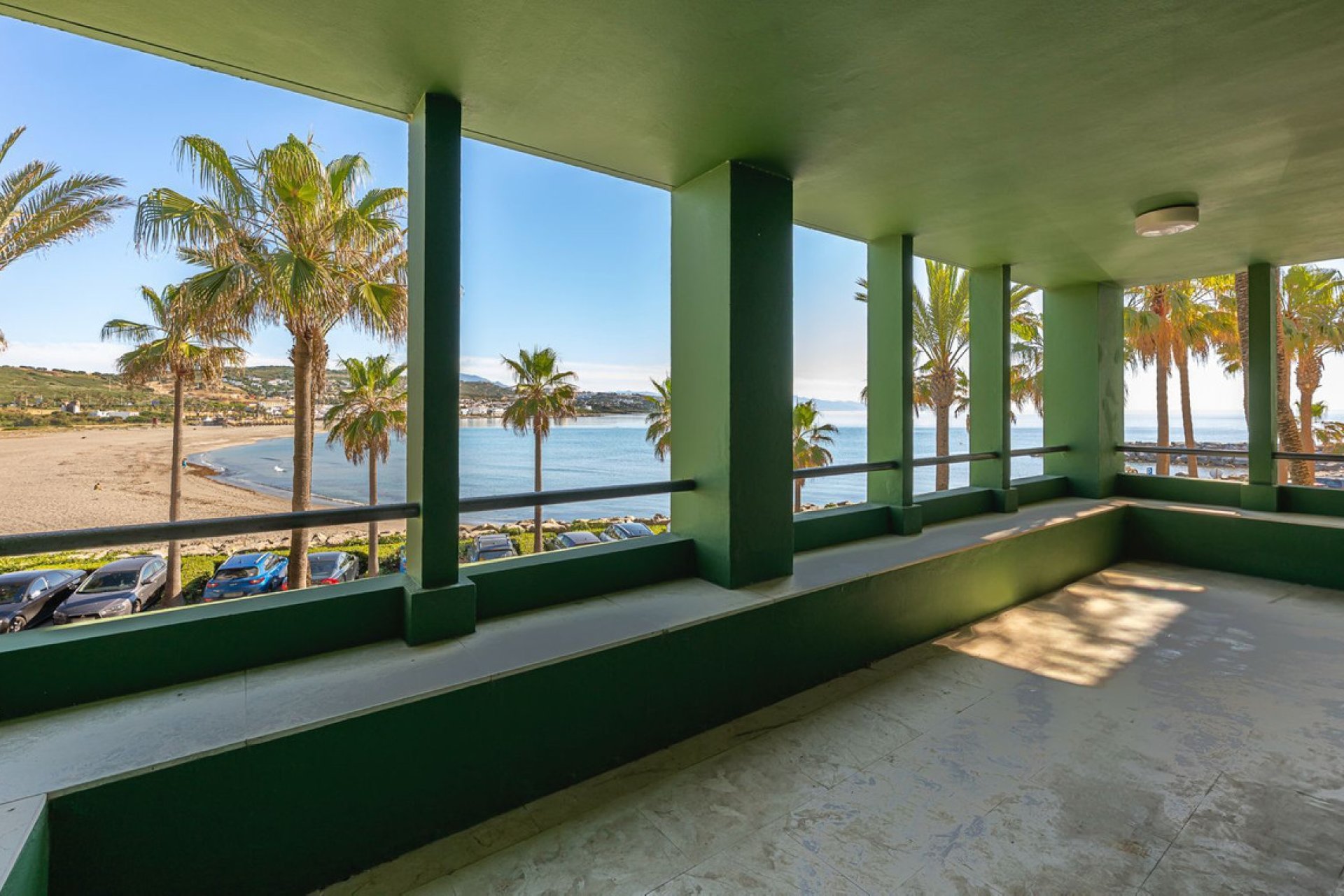 Resale - Apartment - Middle Floor Apartment - Sotogrande Marina