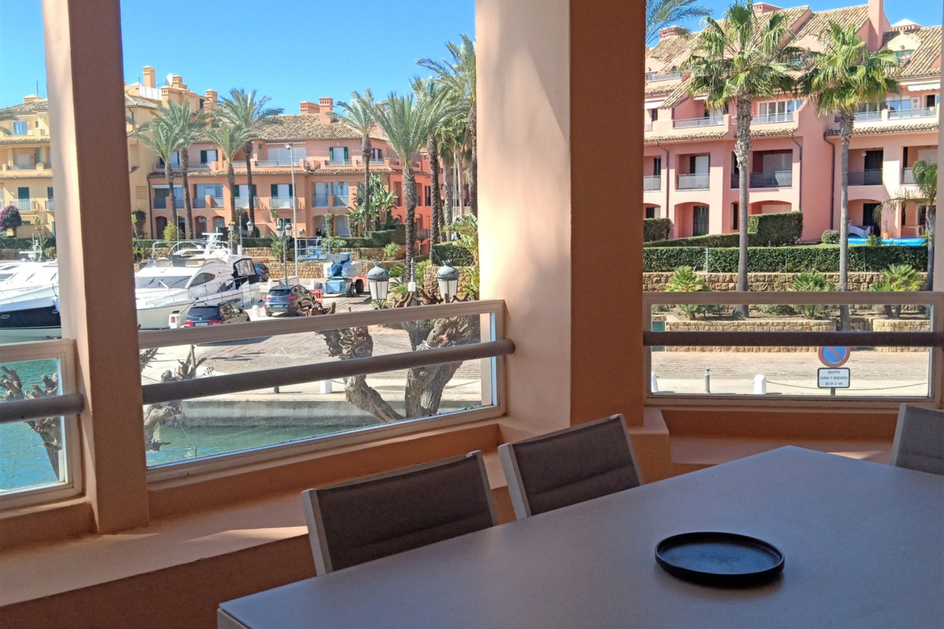 Resale - Apartment - Middle Floor Apartment - Sotogrande Marina