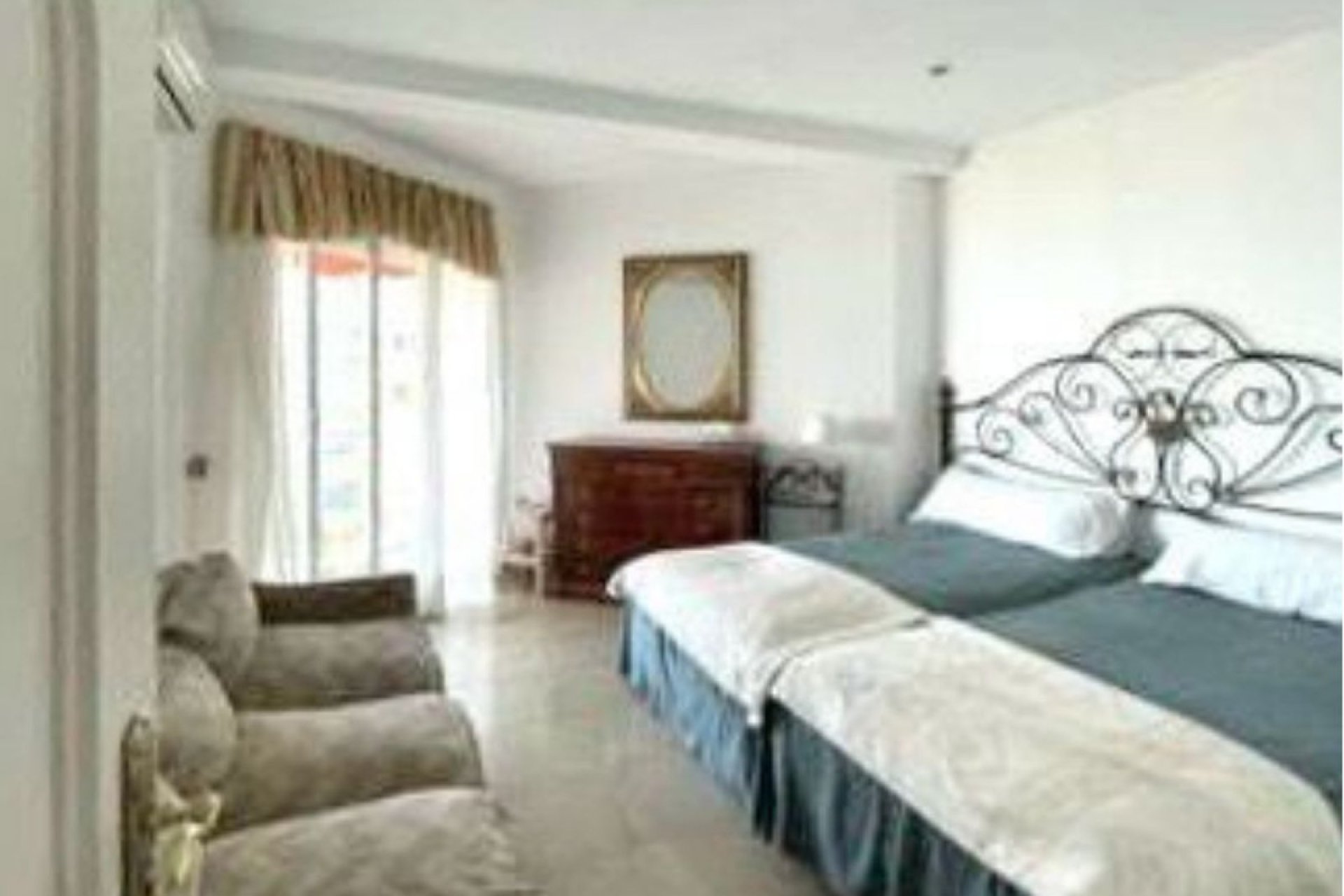 Resale - Apartment - Middle Floor Apartment - Torremolinos - La Carihuela