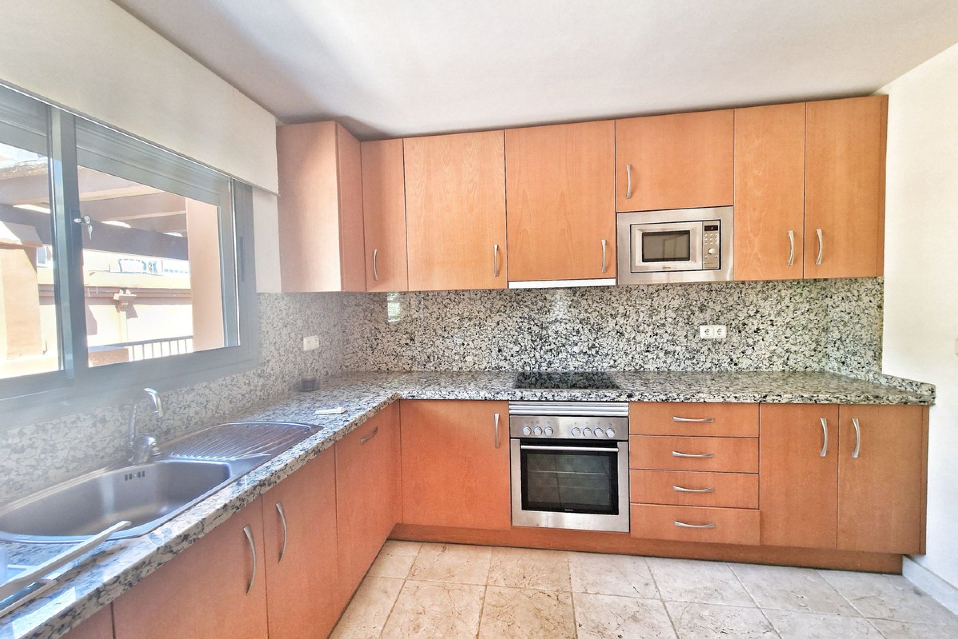 Resale - Apartment - Penthouse - Atalaya - Atalaya Centro