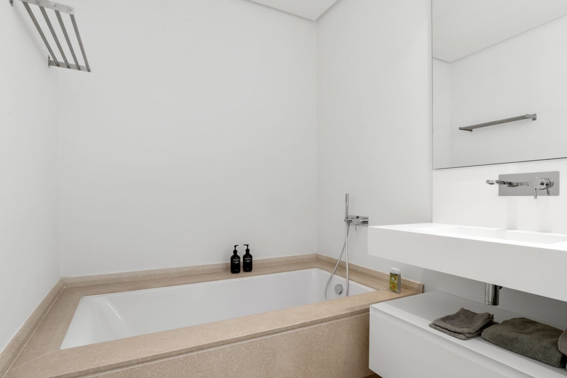 Resale - Apartment - Penthouse - Benahavís - Benahavís Centro