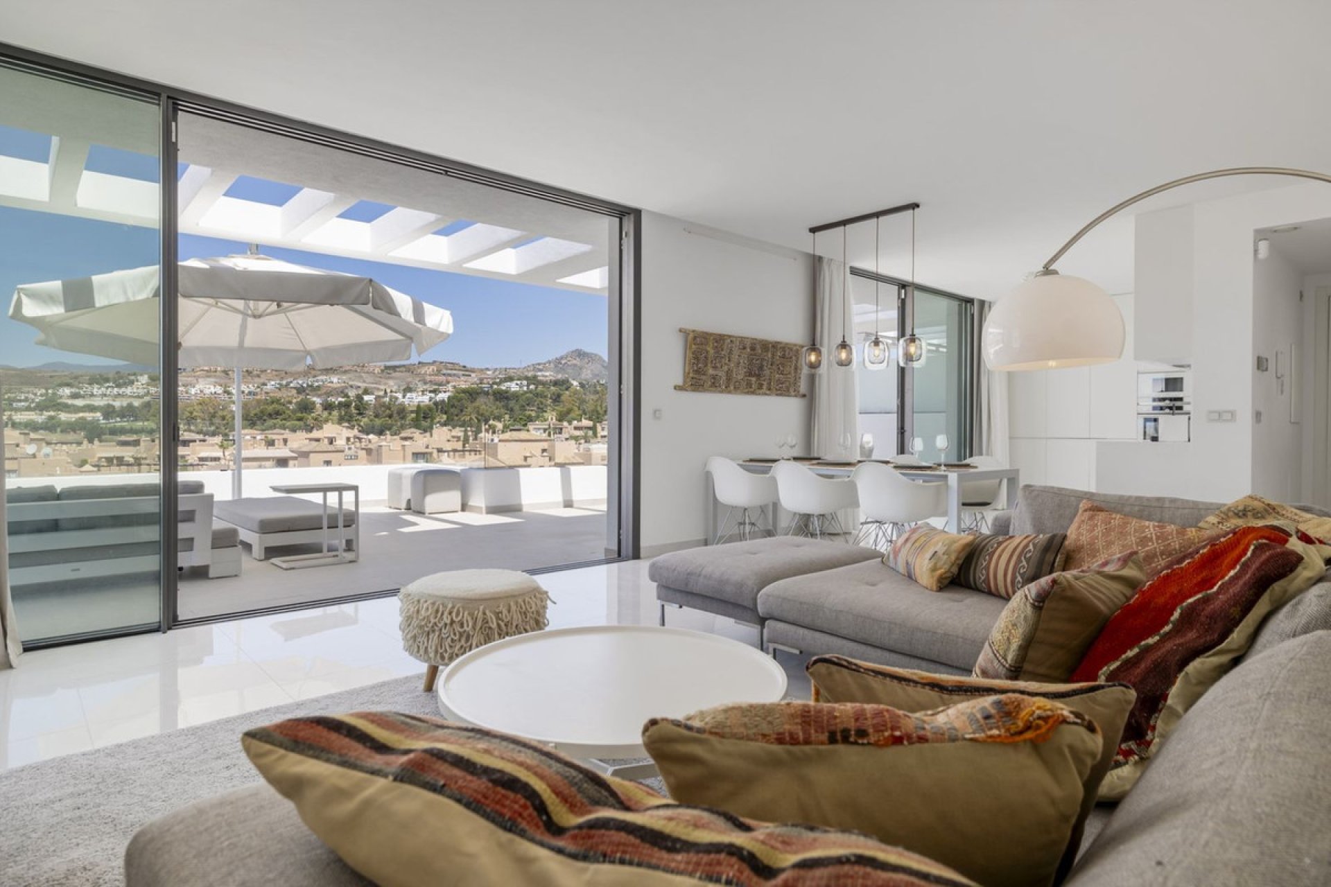 Resale - Apartment - Penthouse - Benahavís - Benahavís Centro