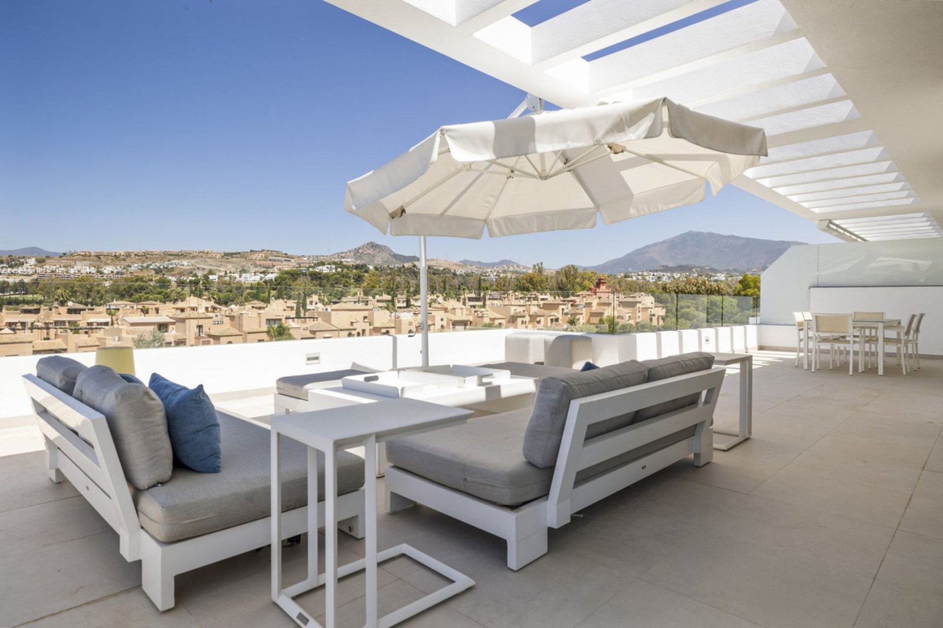 Resale - Apartment - Penthouse - Benahavís - Benahavís Centro