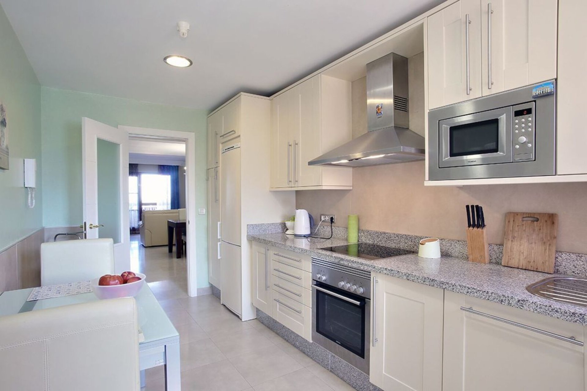 Resale - Apartment - Penthouse - Benahavís - Benahavís Centro