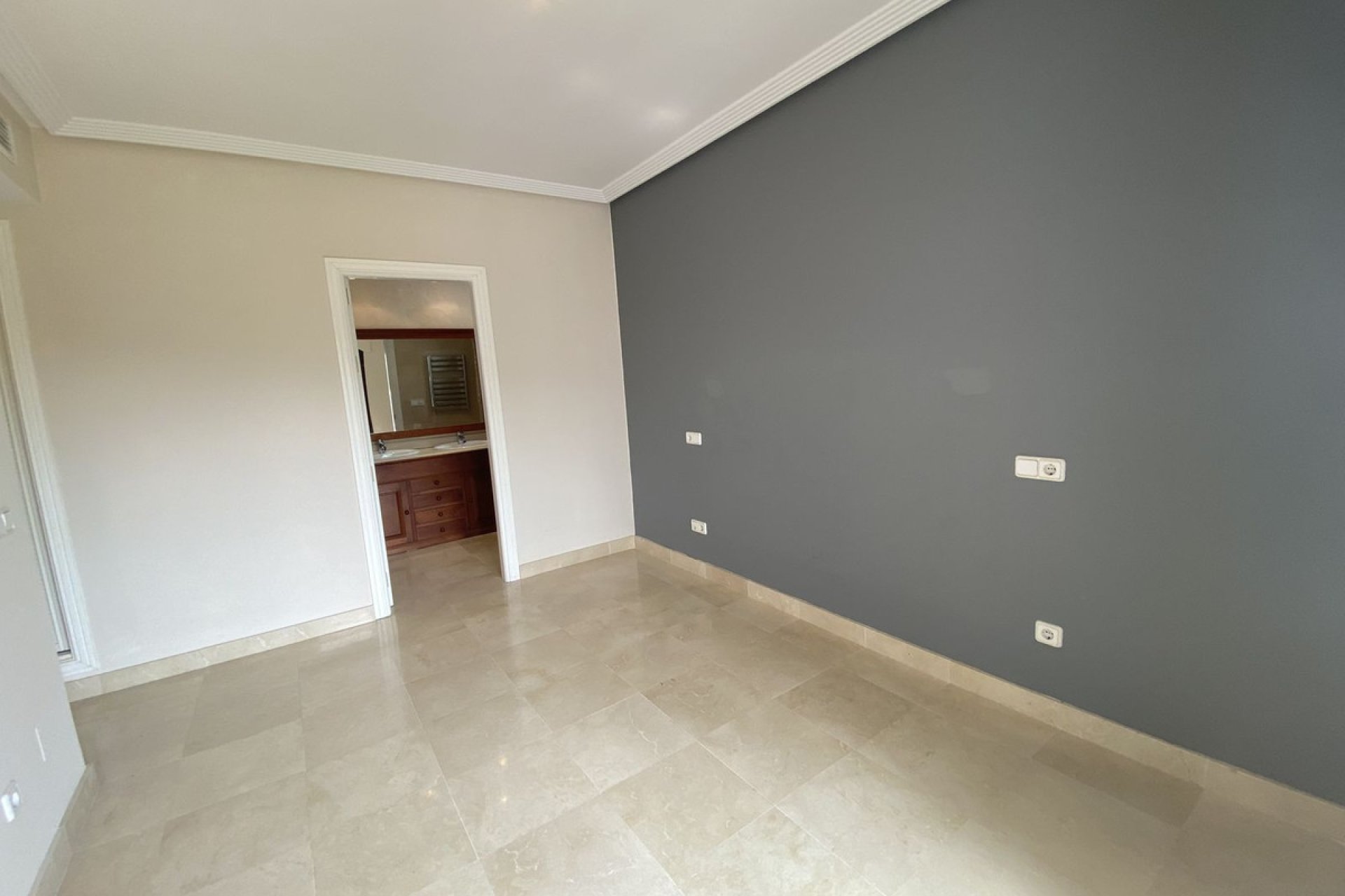 Resale - Apartment - Penthouse - Benahavís - Benahavís Centro