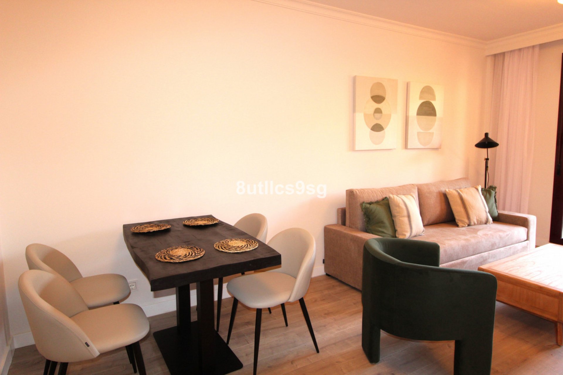 Resale - Apartment - Penthouse - Benahavís - Benahavís Centro