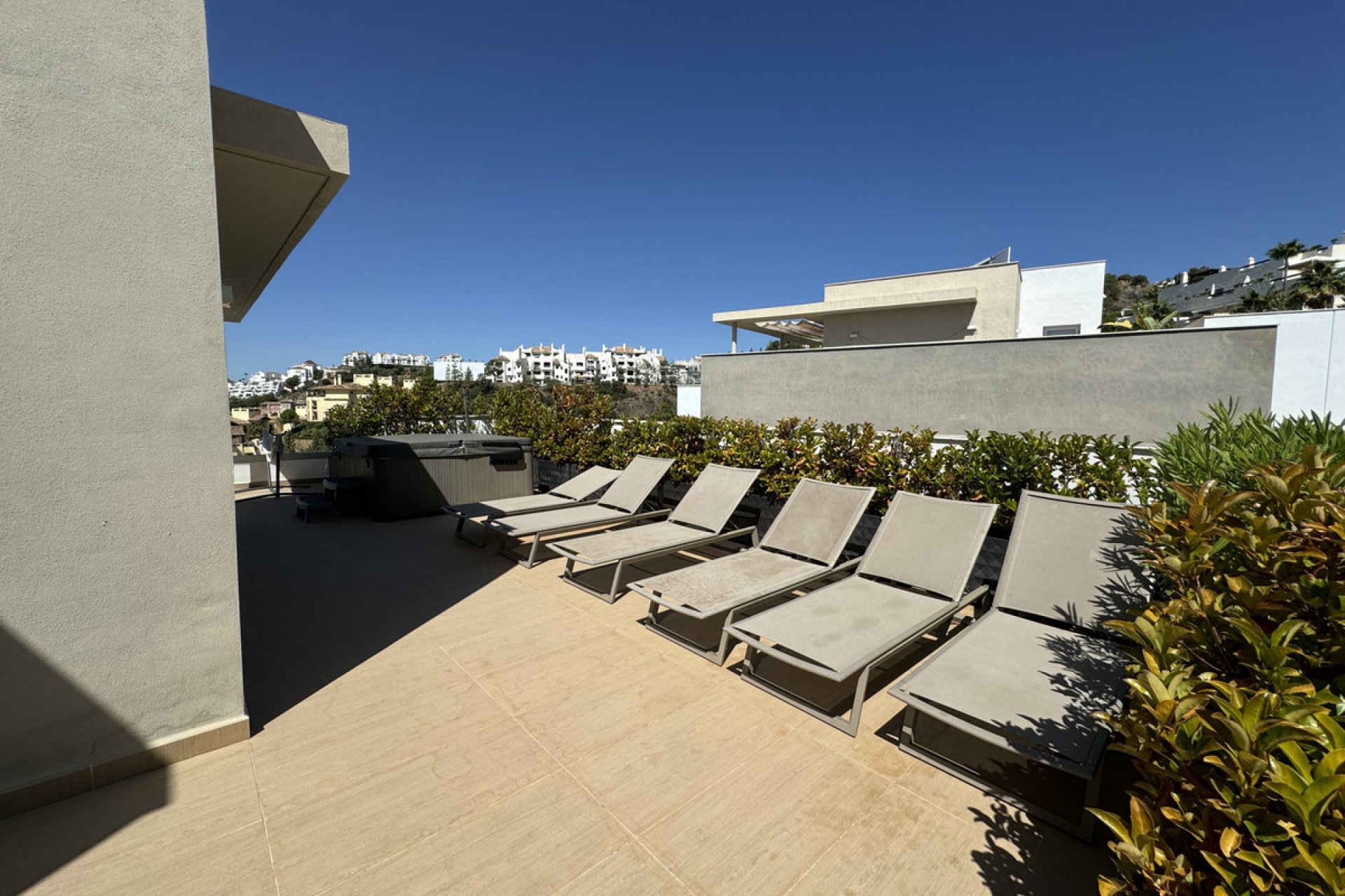 Resale - Apartment - Penthouse - Benahavís - Benahavís Centro