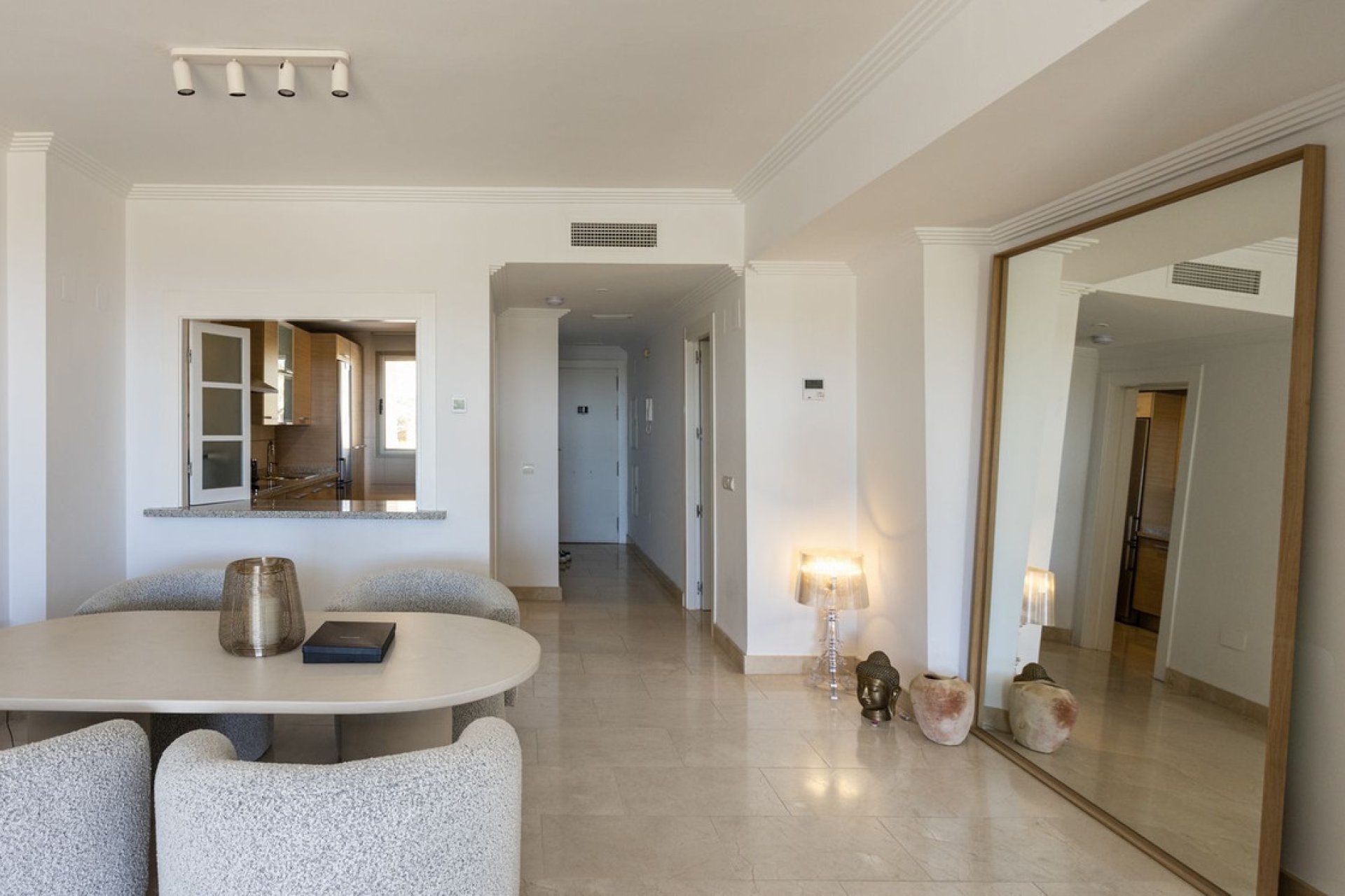 Resale - Apartment - Penthouse - Benahavís - Benahavís Centro