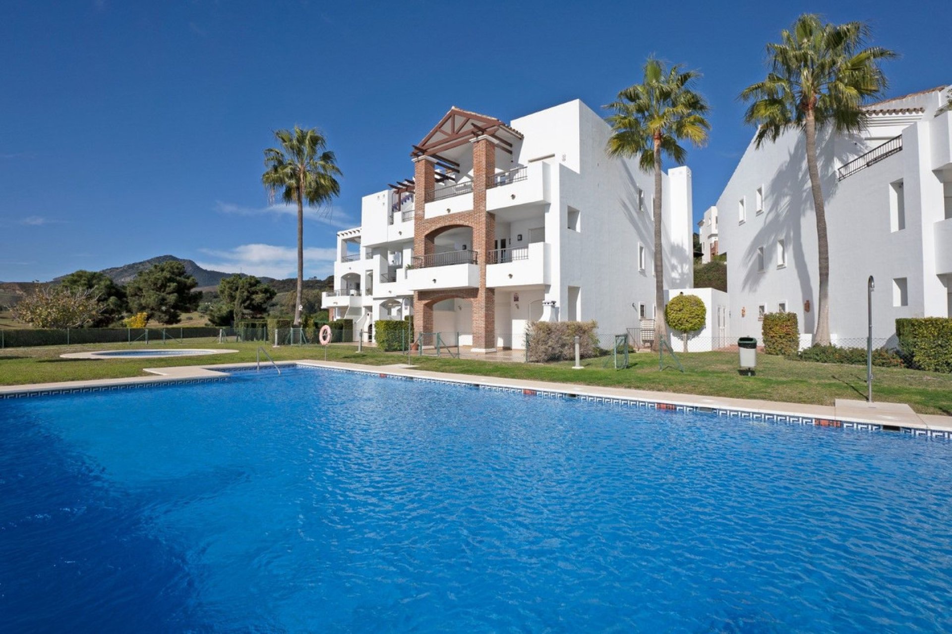 Resale - Apartment - Penthouse - Benahavís - Benahavís Centro