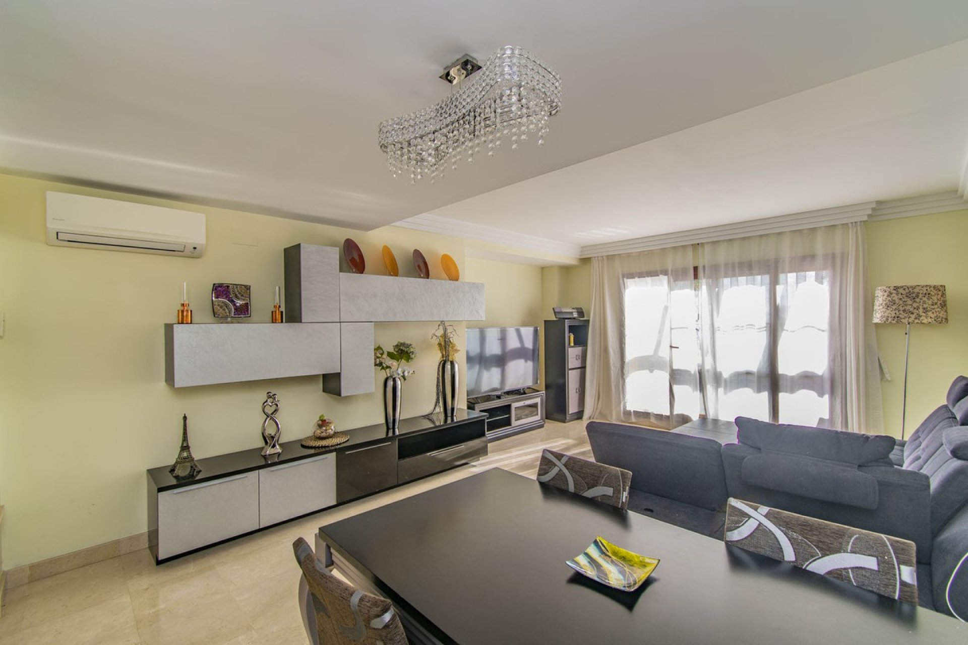 Resale - Apartment - Penthouse - Benahavís - Benahavís Centro