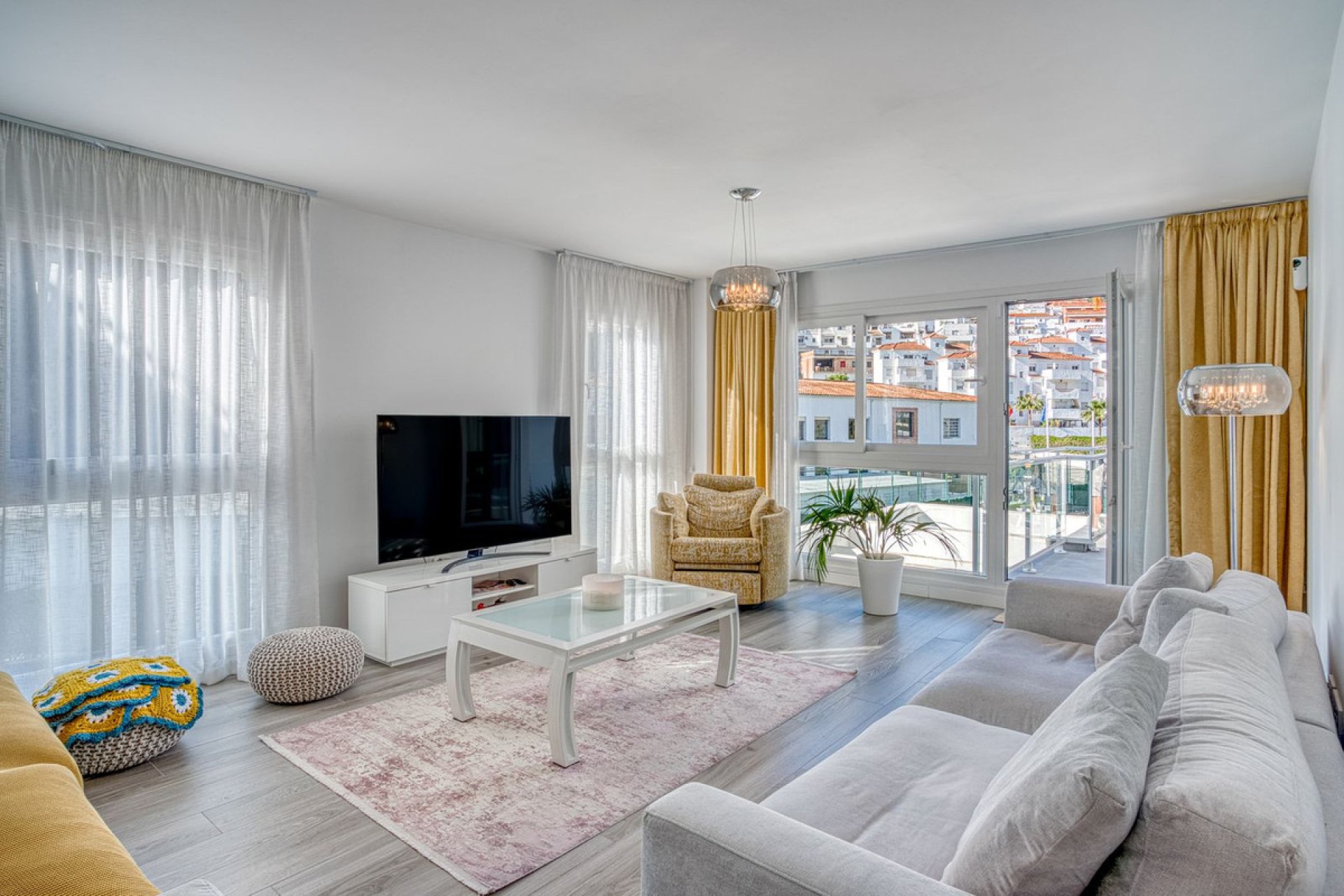 Resale - Apartment - Penthouse - Benahavís - Benahavís Centro