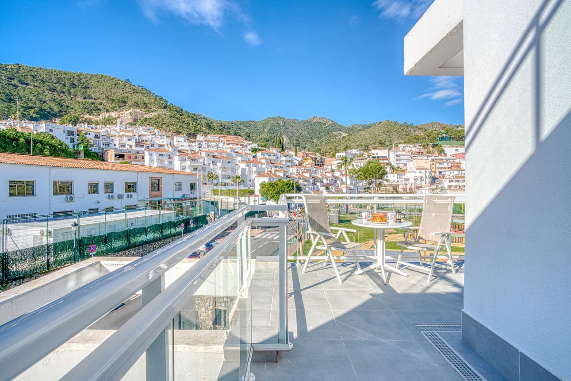 Resale - Apartment - Penthouse - Benahavís - Benahavís Centro