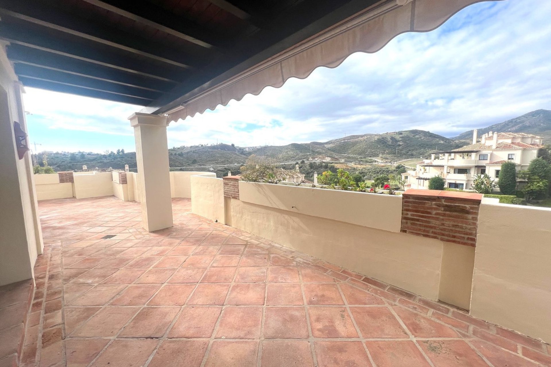 Resale - Apartment - Penthouse - Benahavís - Benahavís Centro