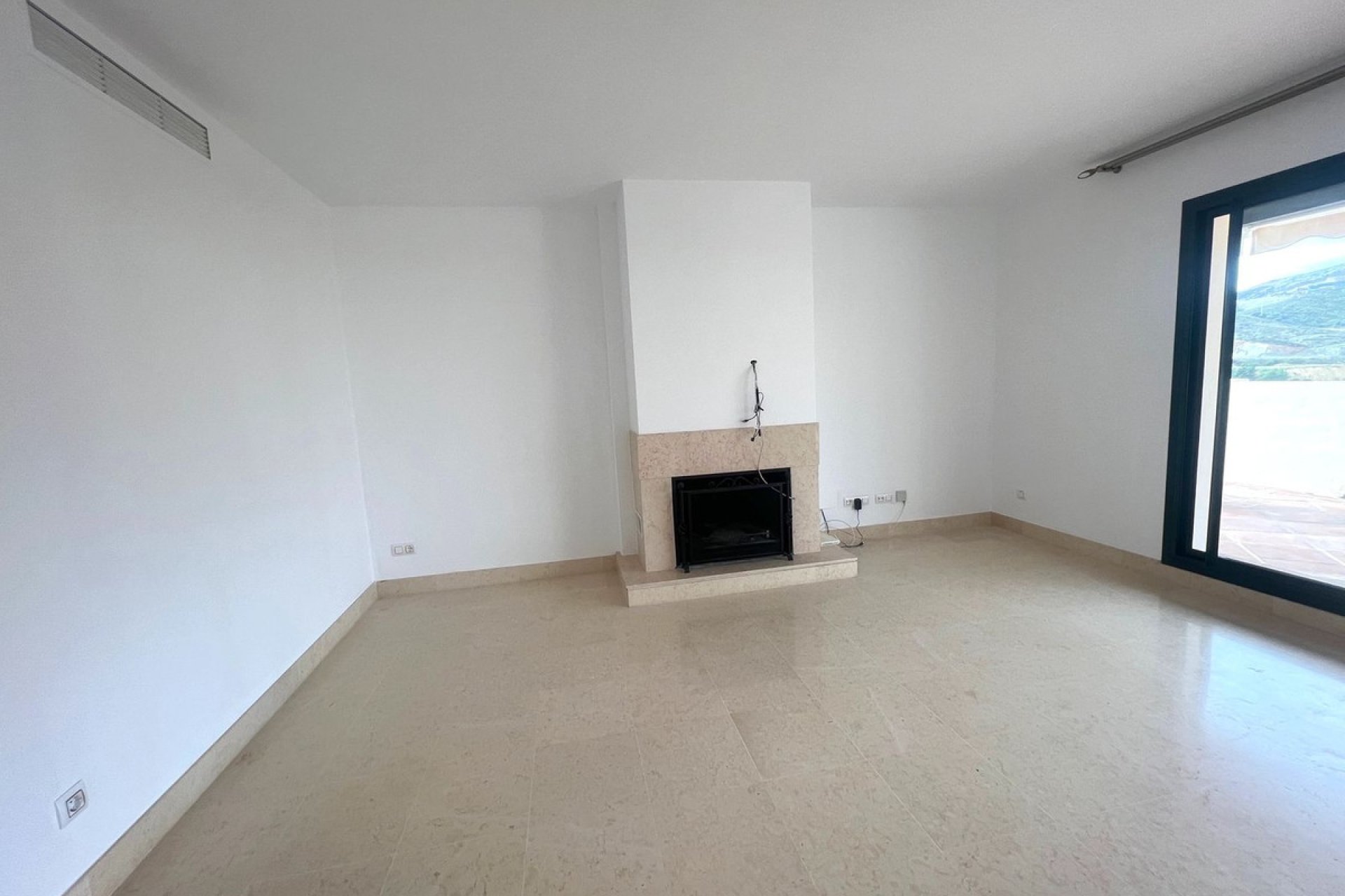 Resale - Apartment - Penthouse - Benahavís - Benahavís Centro