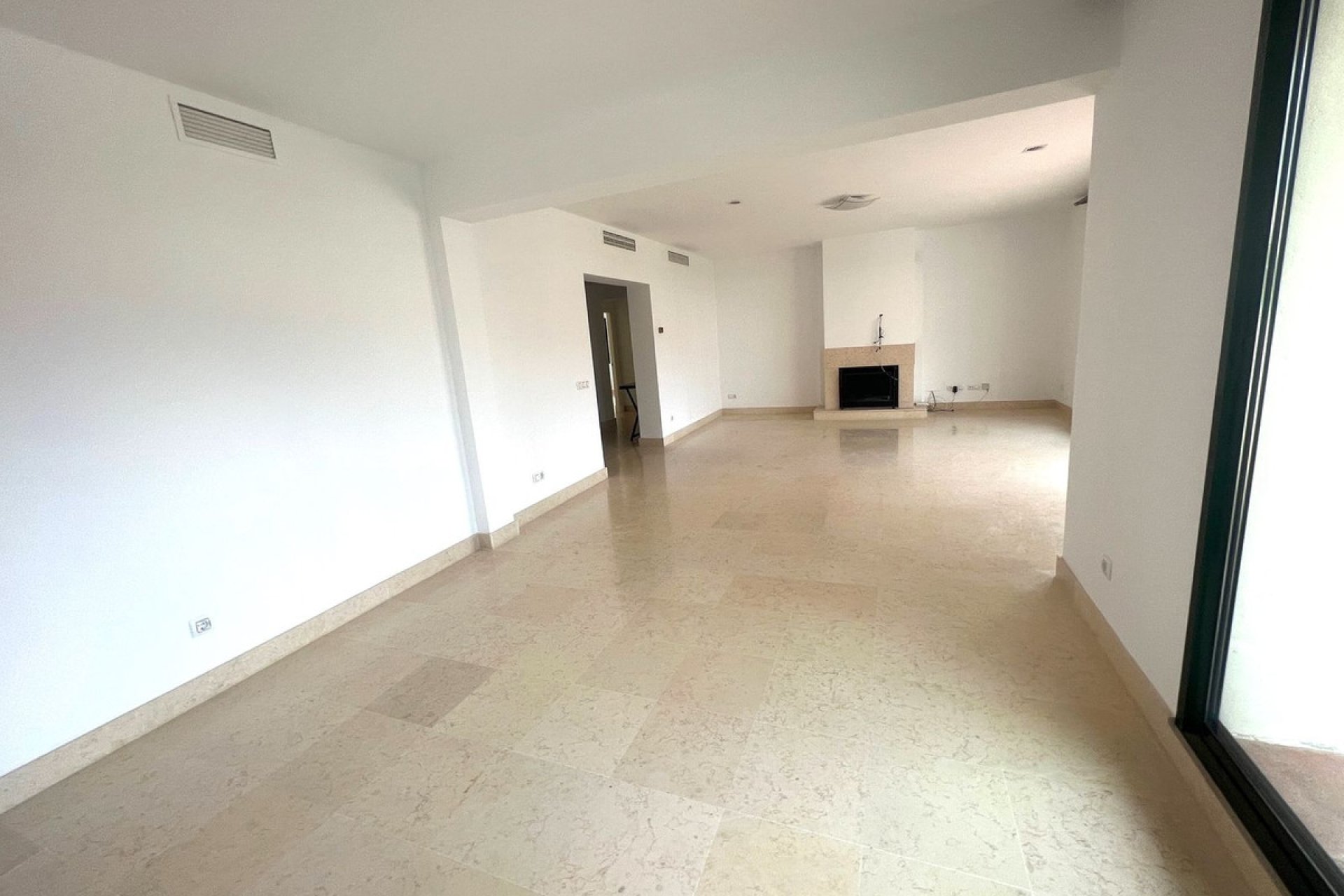 Resale - Apartment - Penthouse - Benahavís - Benahavís Centro