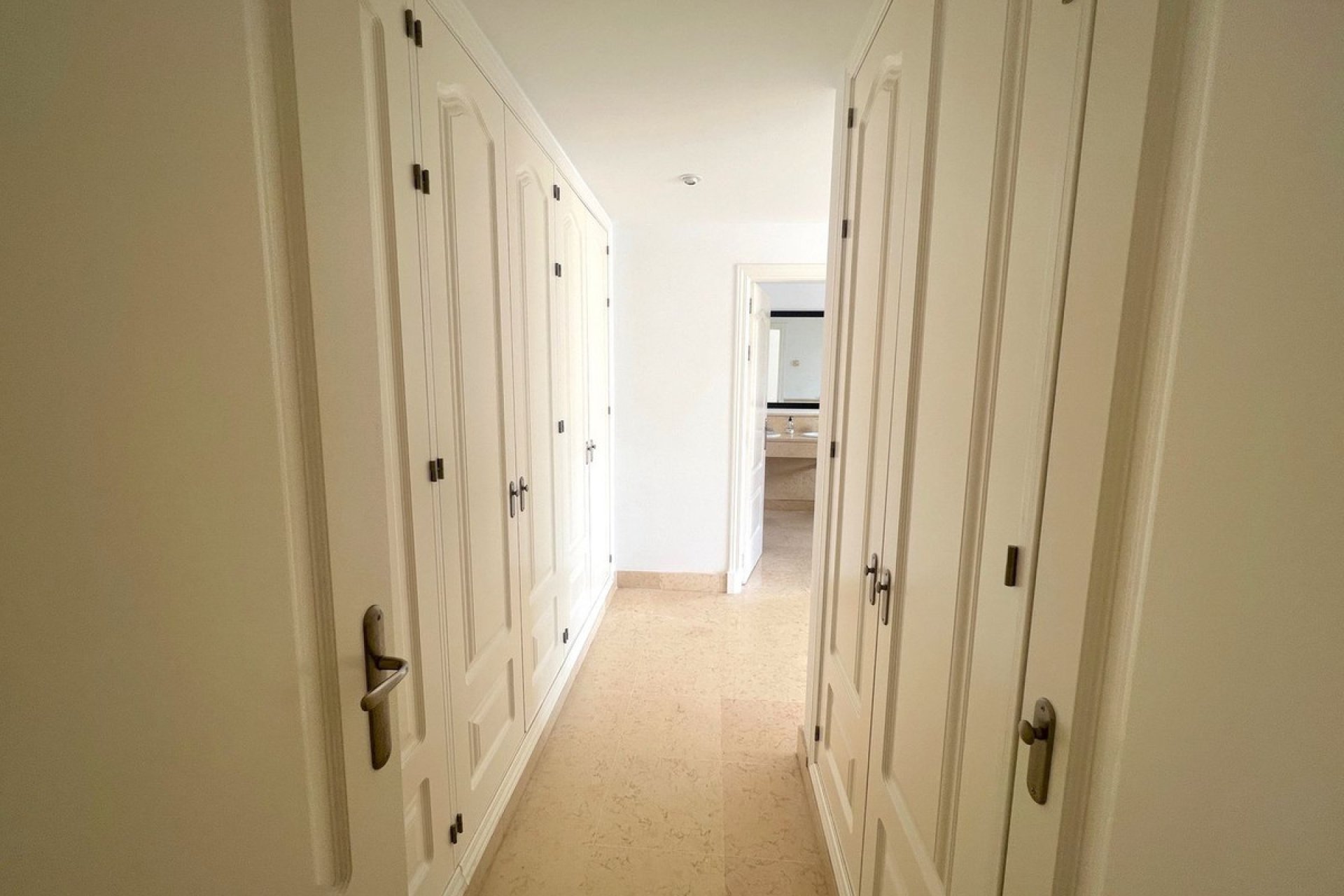 Resale - Apartment - Penthouse - Benahavís - Benahavís Centro