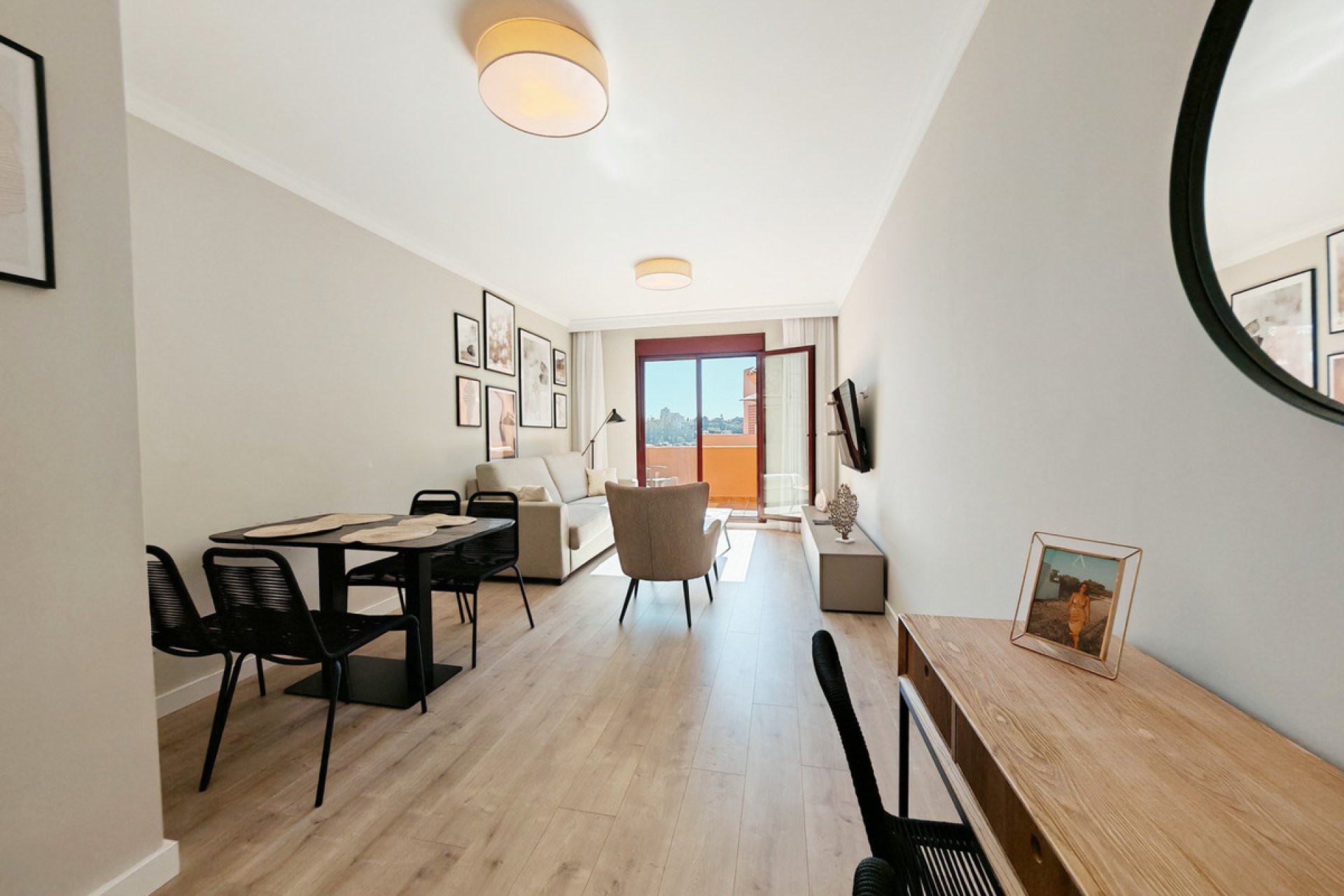 Resale - Apartment - Penthouse - Benahavís - Benahavís Centro