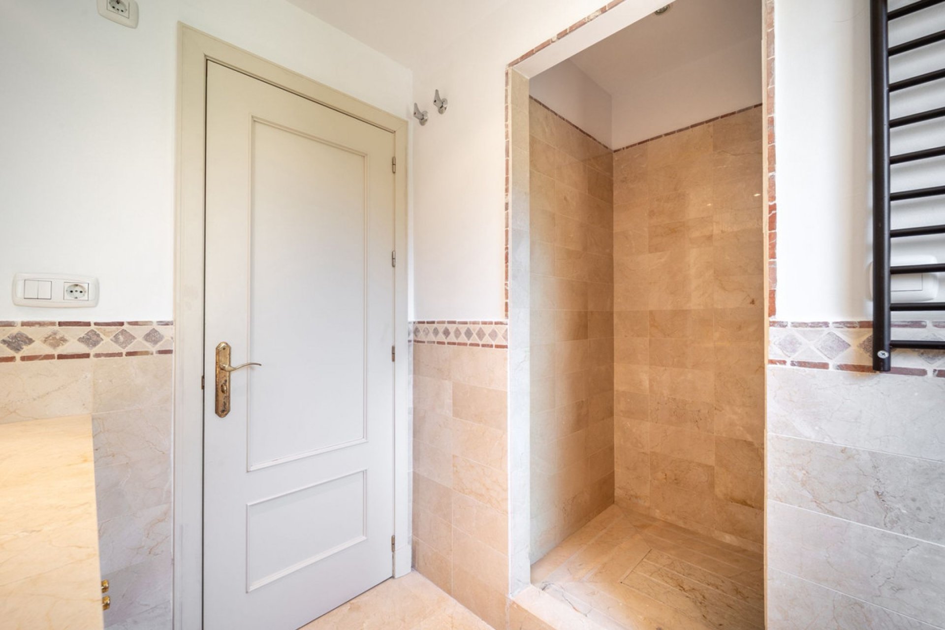 Resale - Apartment - Penthouse - Benahavís - La Quinta