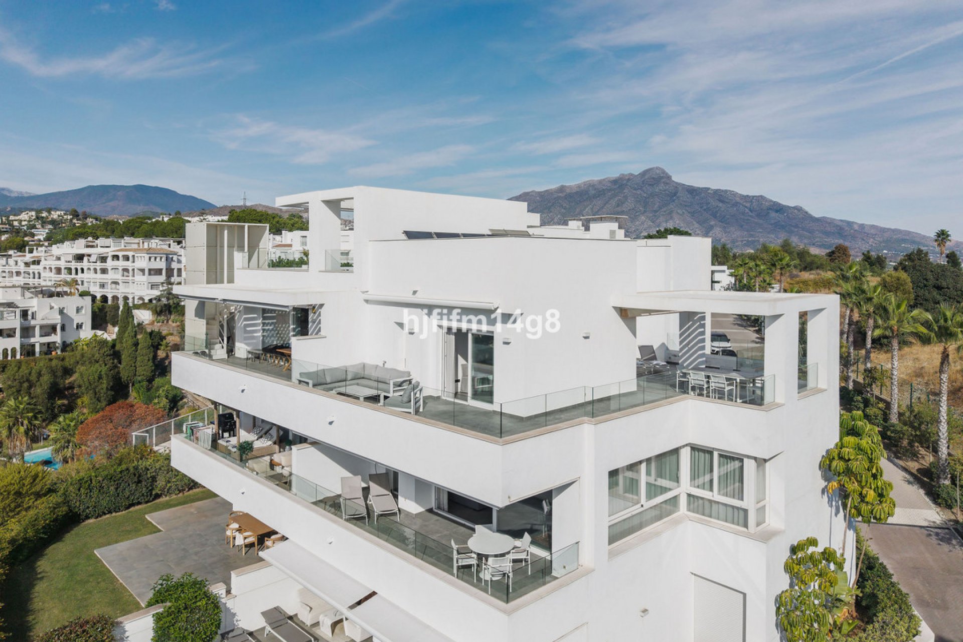 Resale - Apartment - Penthouse - Benahavís - La Quinta