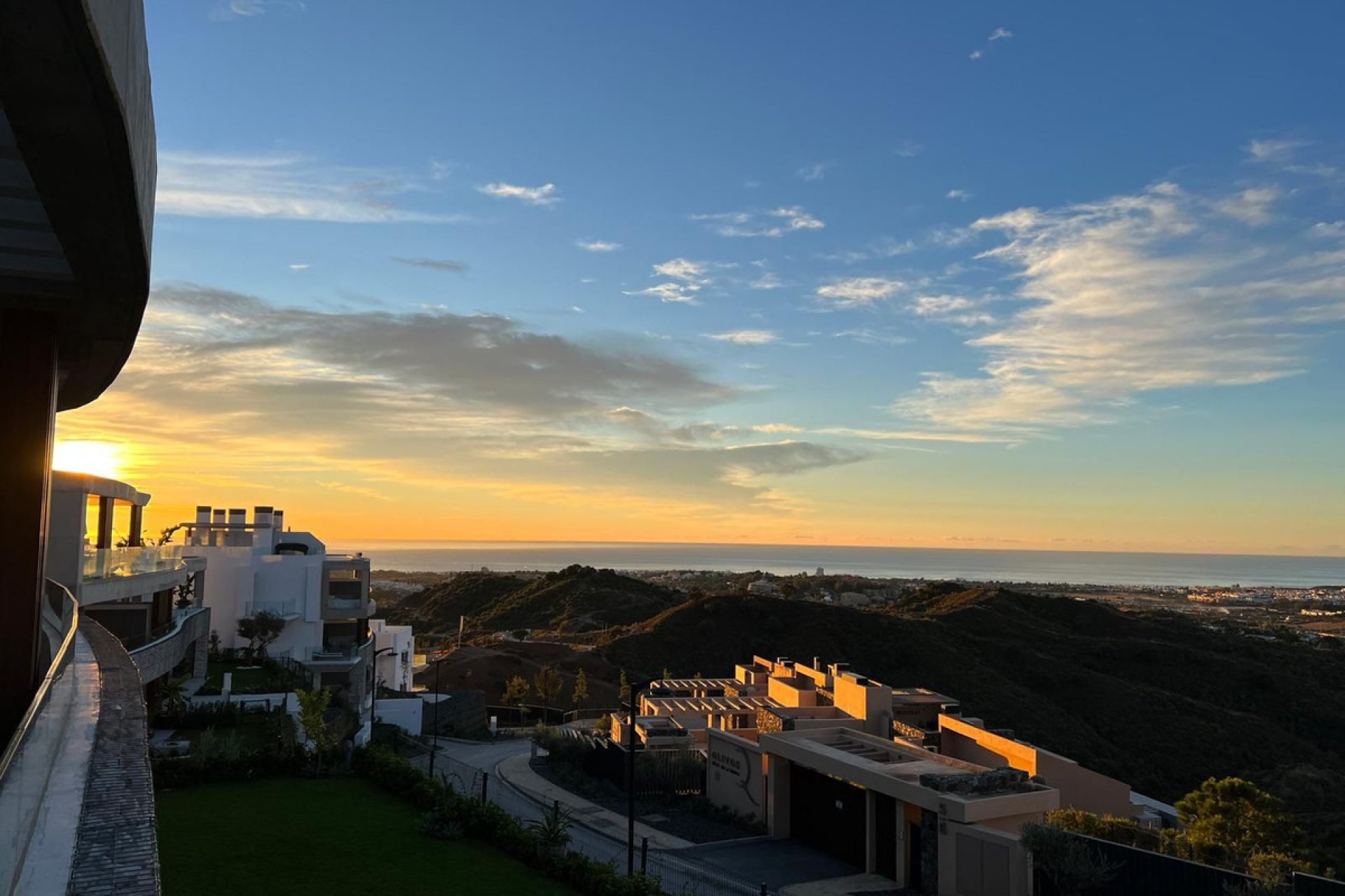 Resale - Apartment - Penthouse - Benahavís - La Quinta