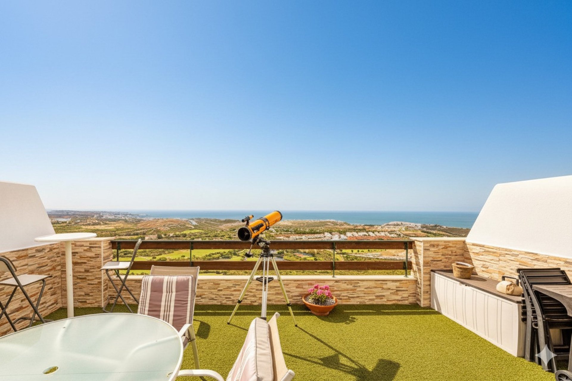 Resale - Apartment - Penthouse - Casares - Doña Julia