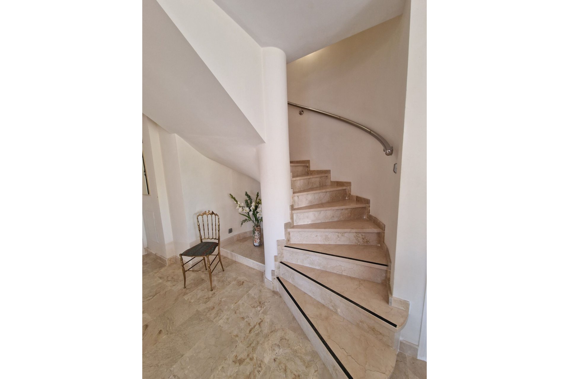 Resale - Apartment - Penthouse Duplex - Atalaya