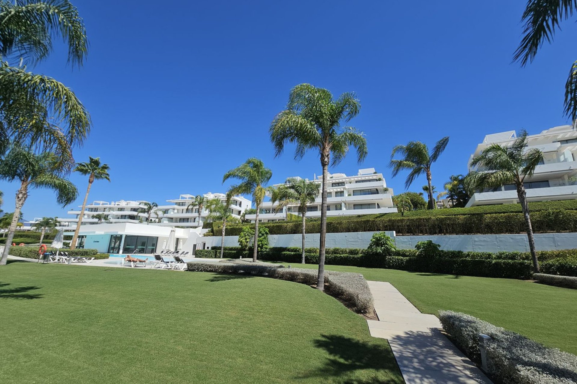 Resale - Apartment - Penthouse Duplex - Estepona - Atalaya