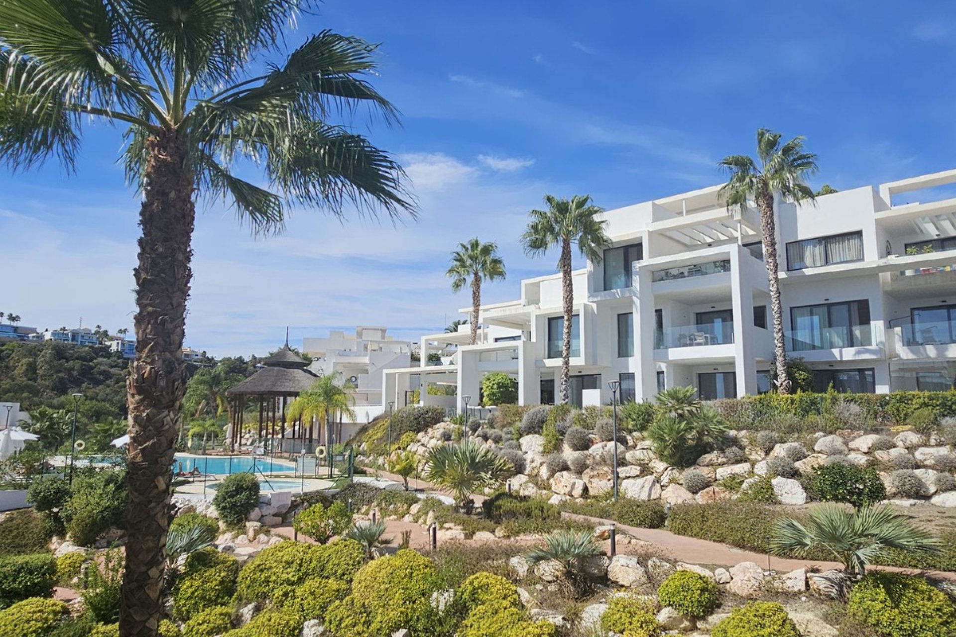 Resale - Apartment - Penthouse Duplex - Estepona - Atalaya