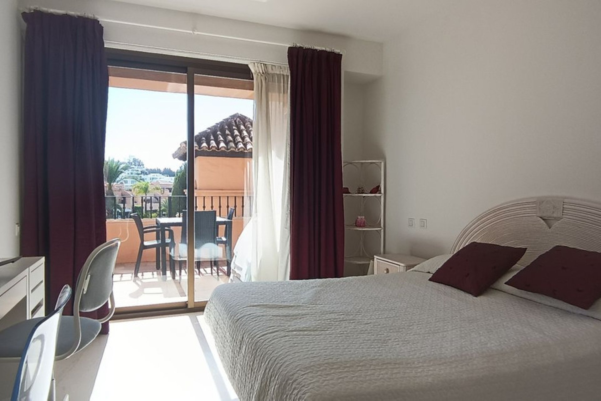 Resale - Apartment - Penthouse Duplex - Estepona - Atalaya