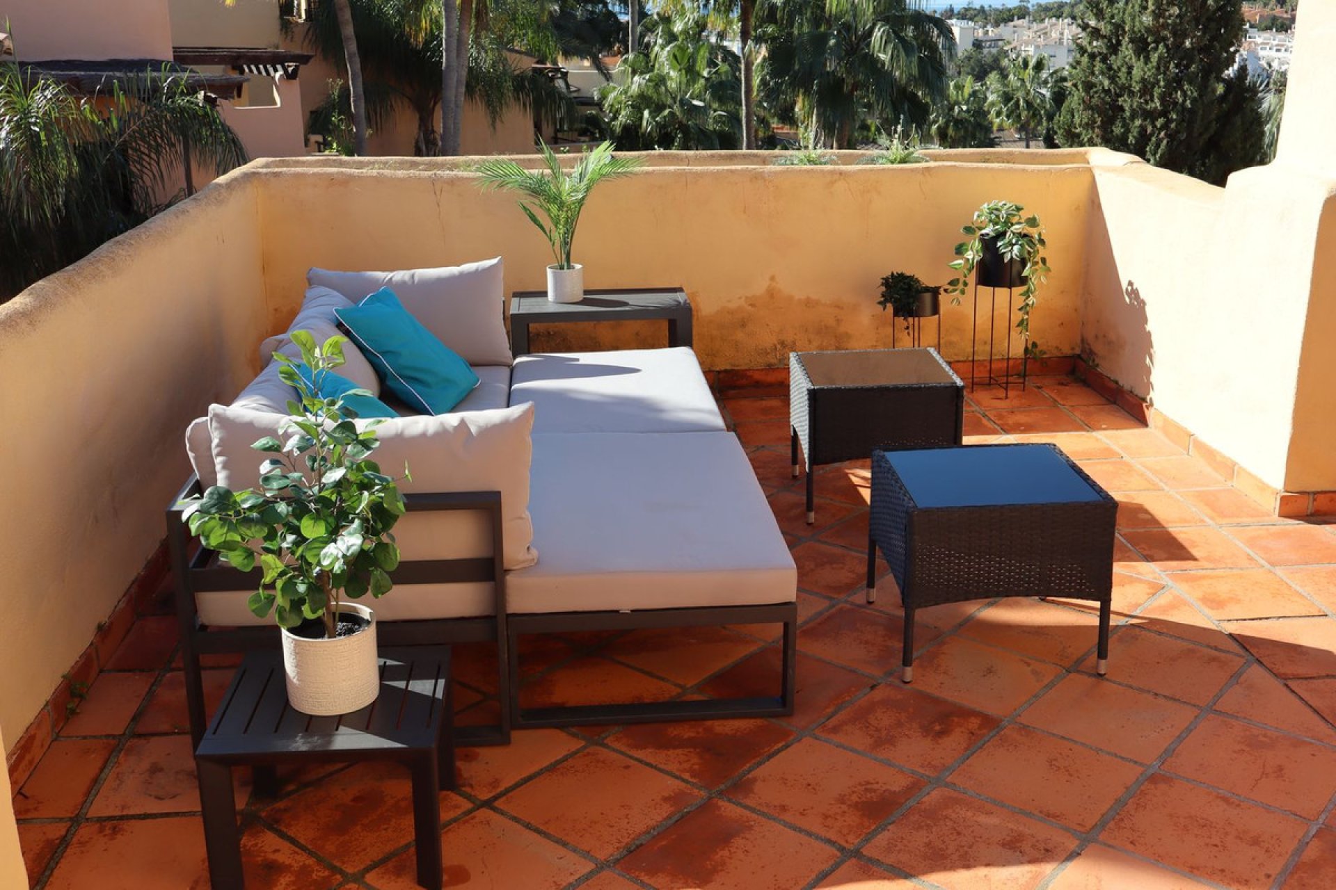 Resale - Apartment - Penthouse Duplex - Estepona - Atalaya