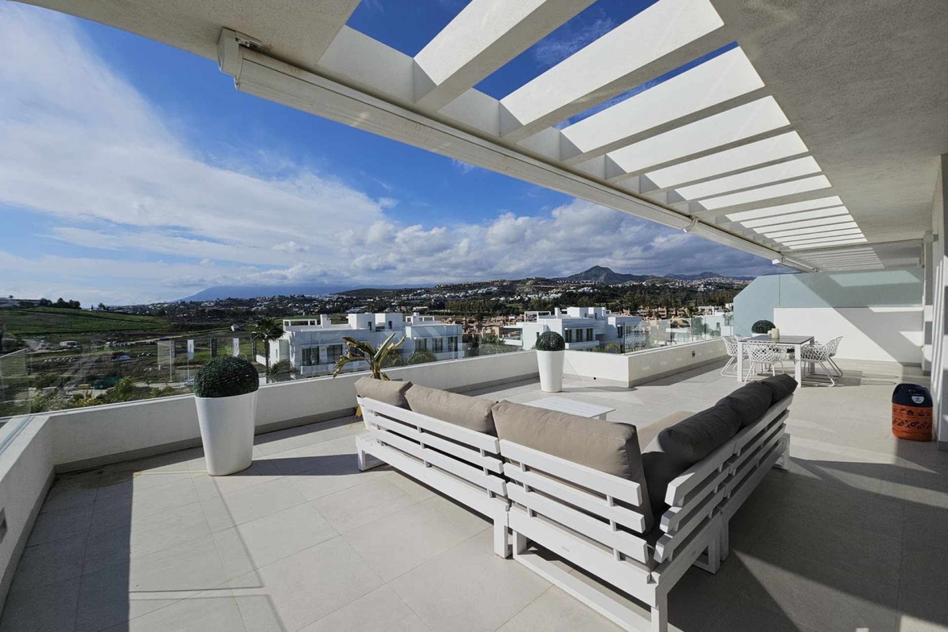 Resale - Apartment - Penthouse Duplex - Estepona - Atalaya