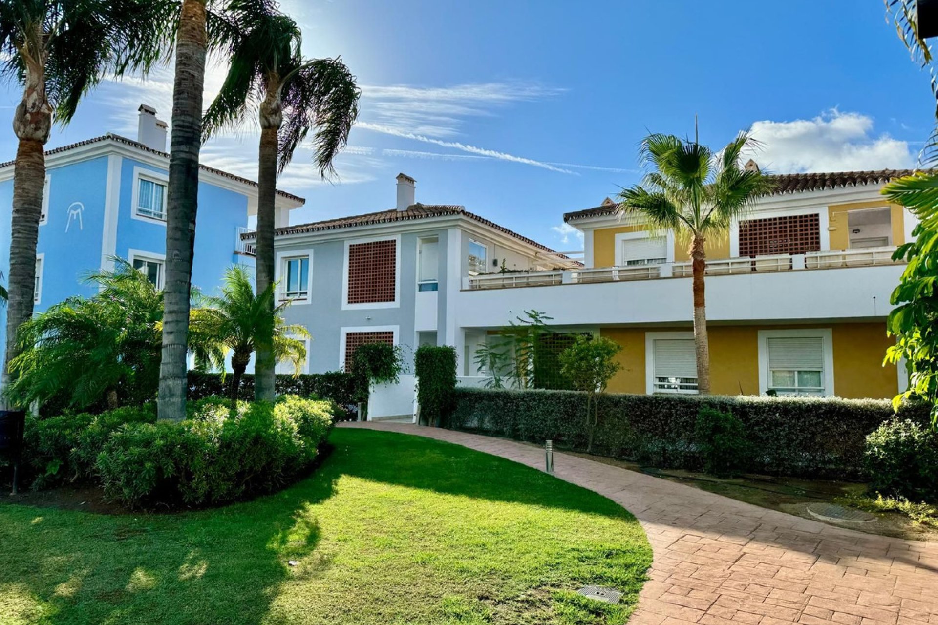 Resale - Apartment - Penthouse Duplex - Estepona - Atalaya