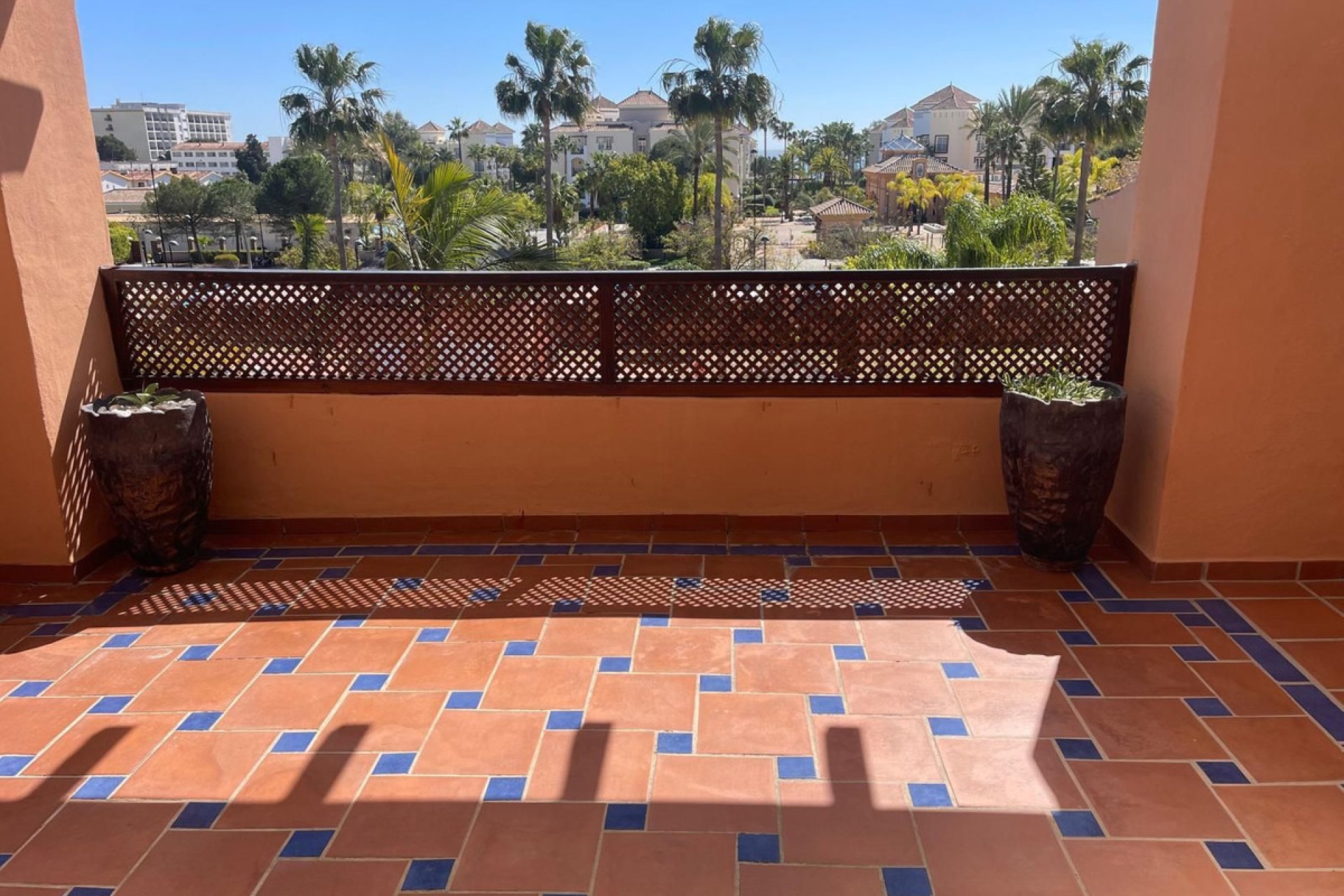 Resale - Apartment - Penthouse Duplex - Estepona - Atalaya