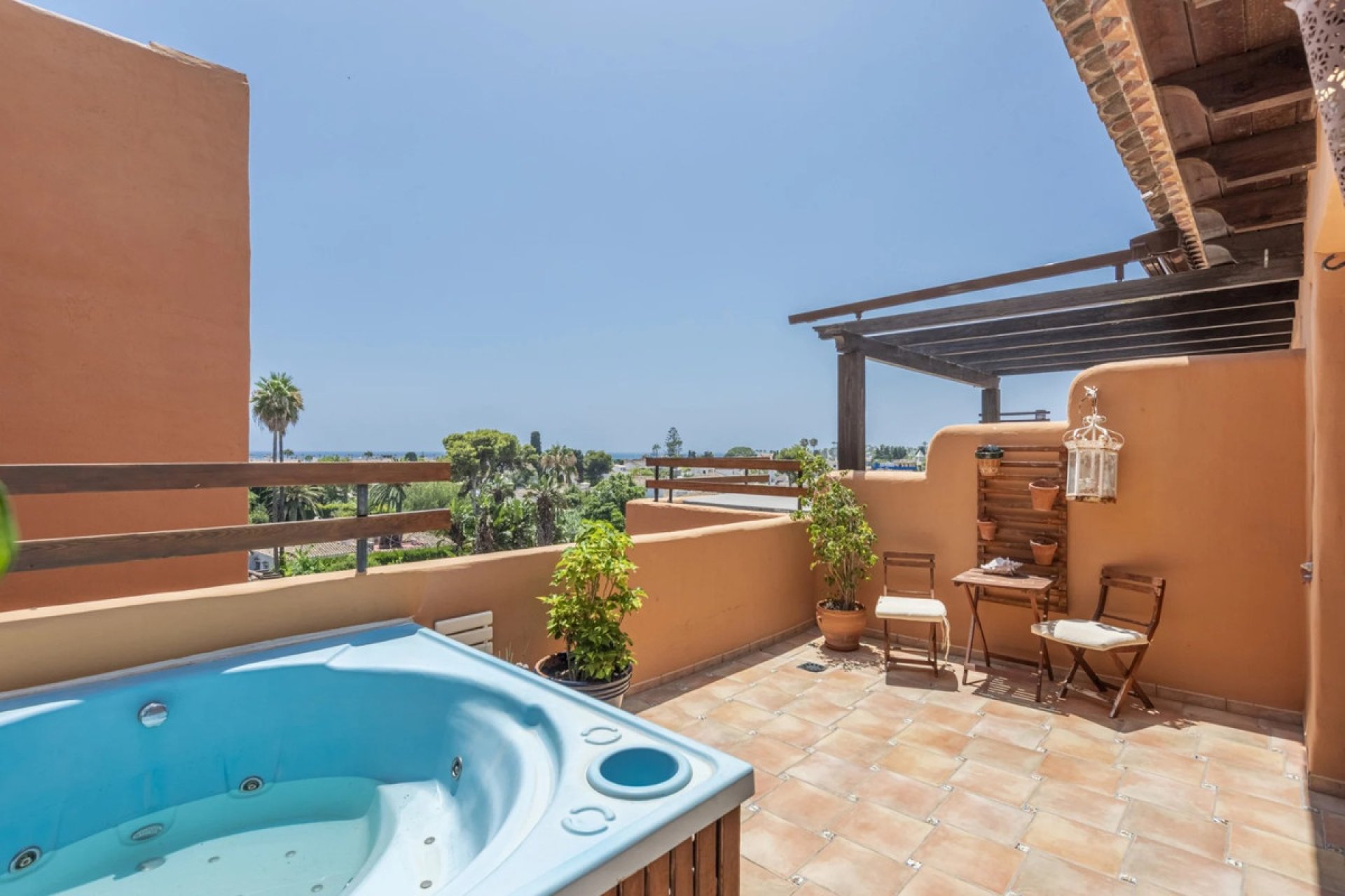 Resale - Apartment - Penthouse Duplex - Estepona - Benamara