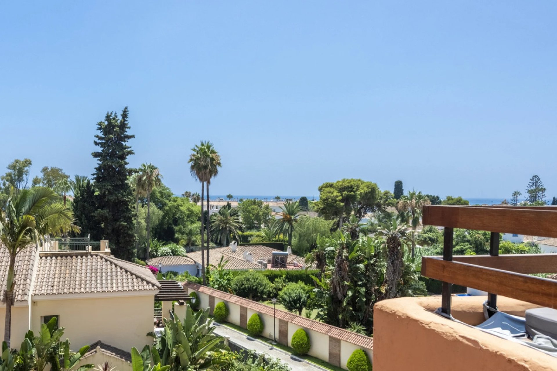 Resale - Apartment - Penthouse Duplex - Estepona - Benamara