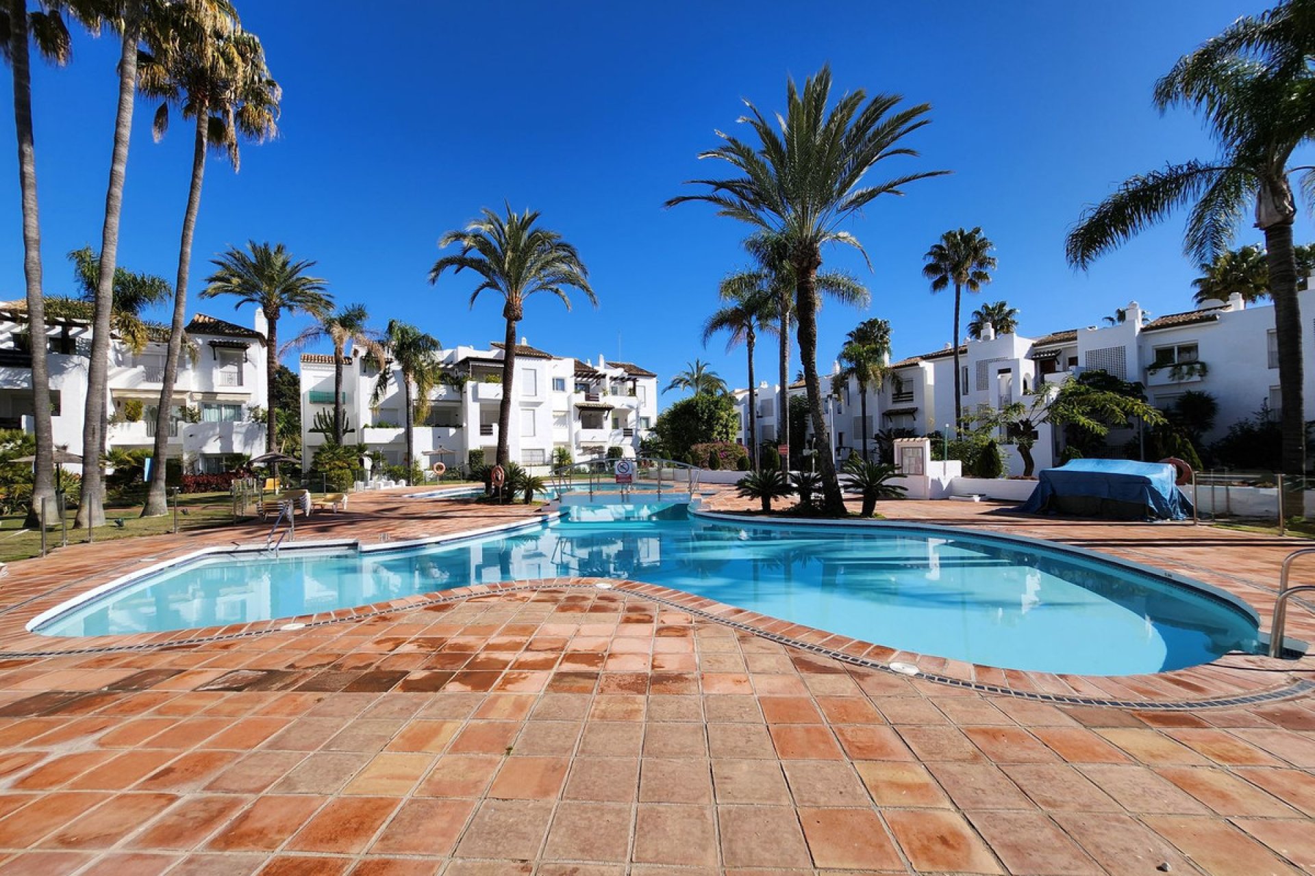 Resale - Apartment - Penthouse Duplex - Estepona - Costalita